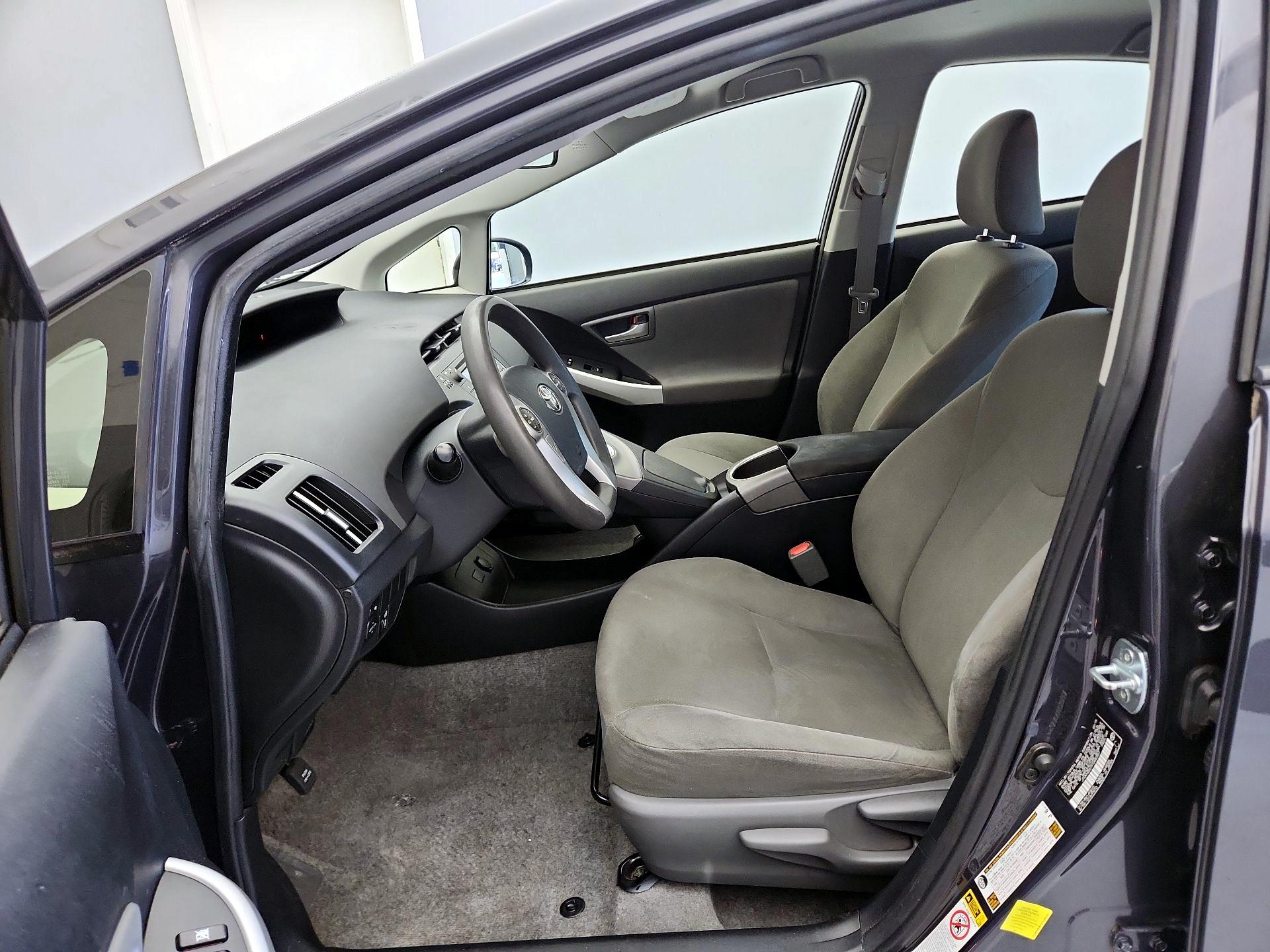 Thumbnail: 2015 Toyota Prius - 11