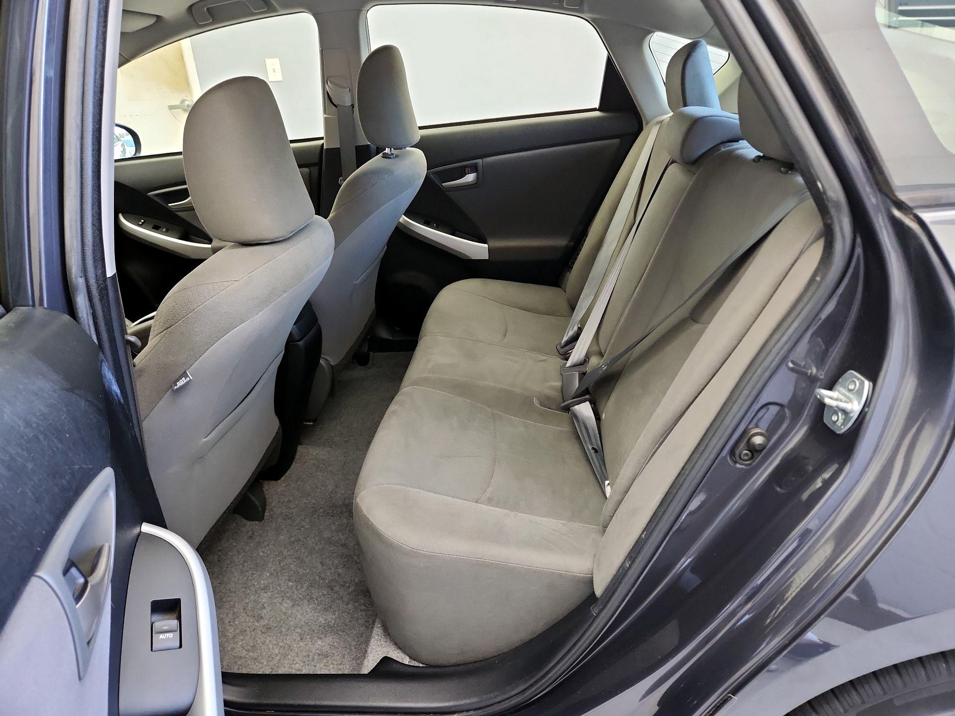 Thumbnail: 2015 Toyota Prius - 18