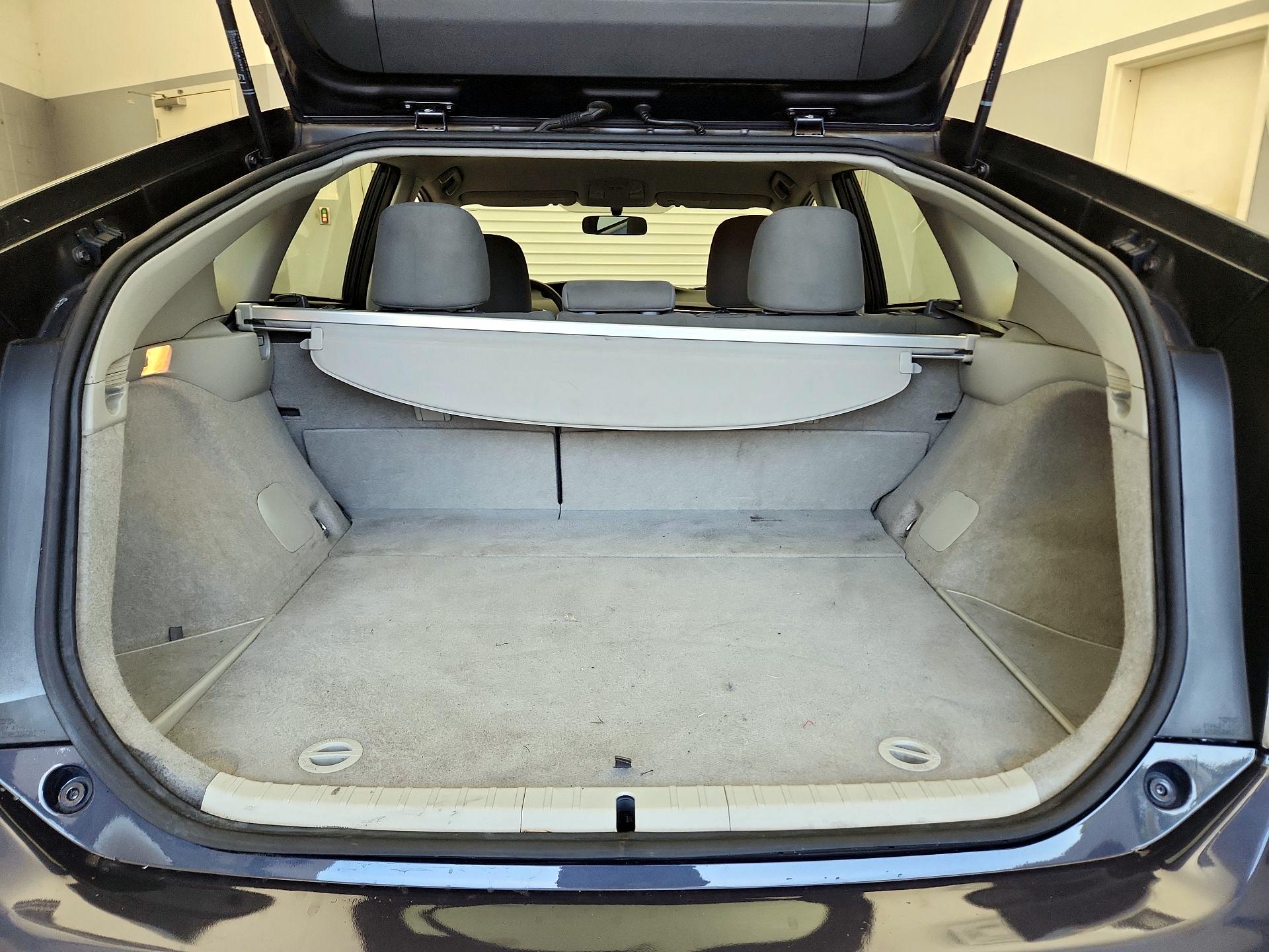 Thumbnail: 2015 Toyota Prius - 19