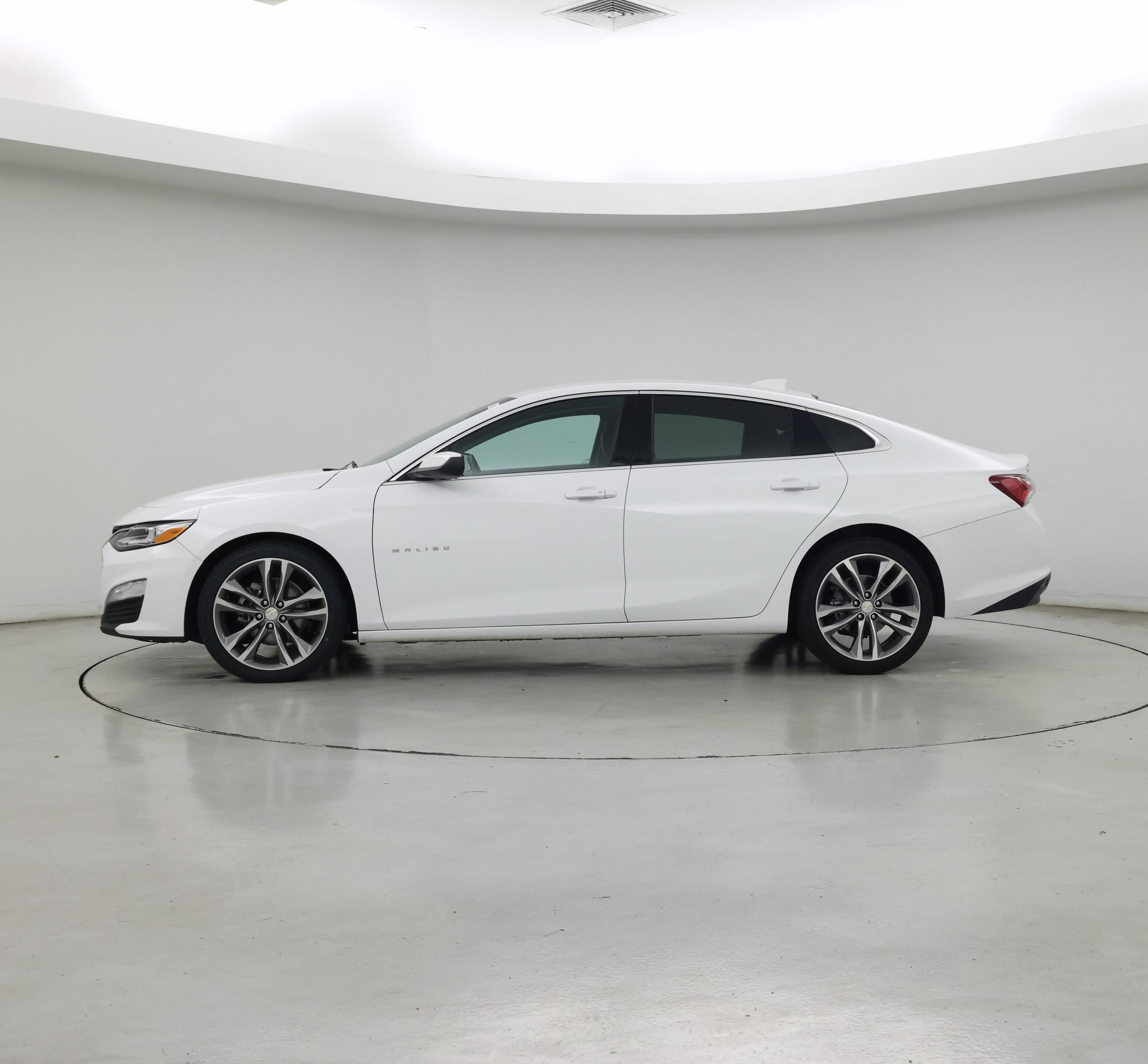 Thumbnail: 2023 Chevrolet Malibu - 3