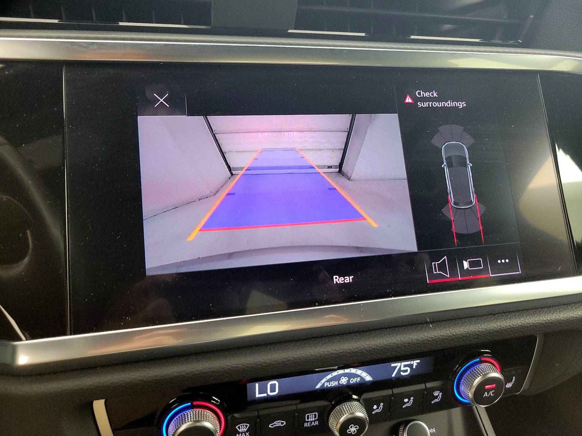 Thumbnail: 2022 Audi Q3 - 14
