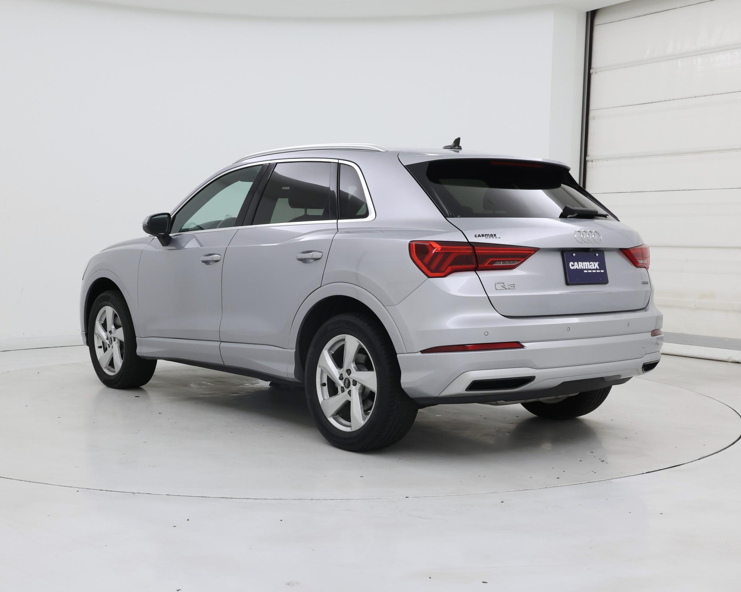 Thumbnail: 2022 Audi Q3 - 2