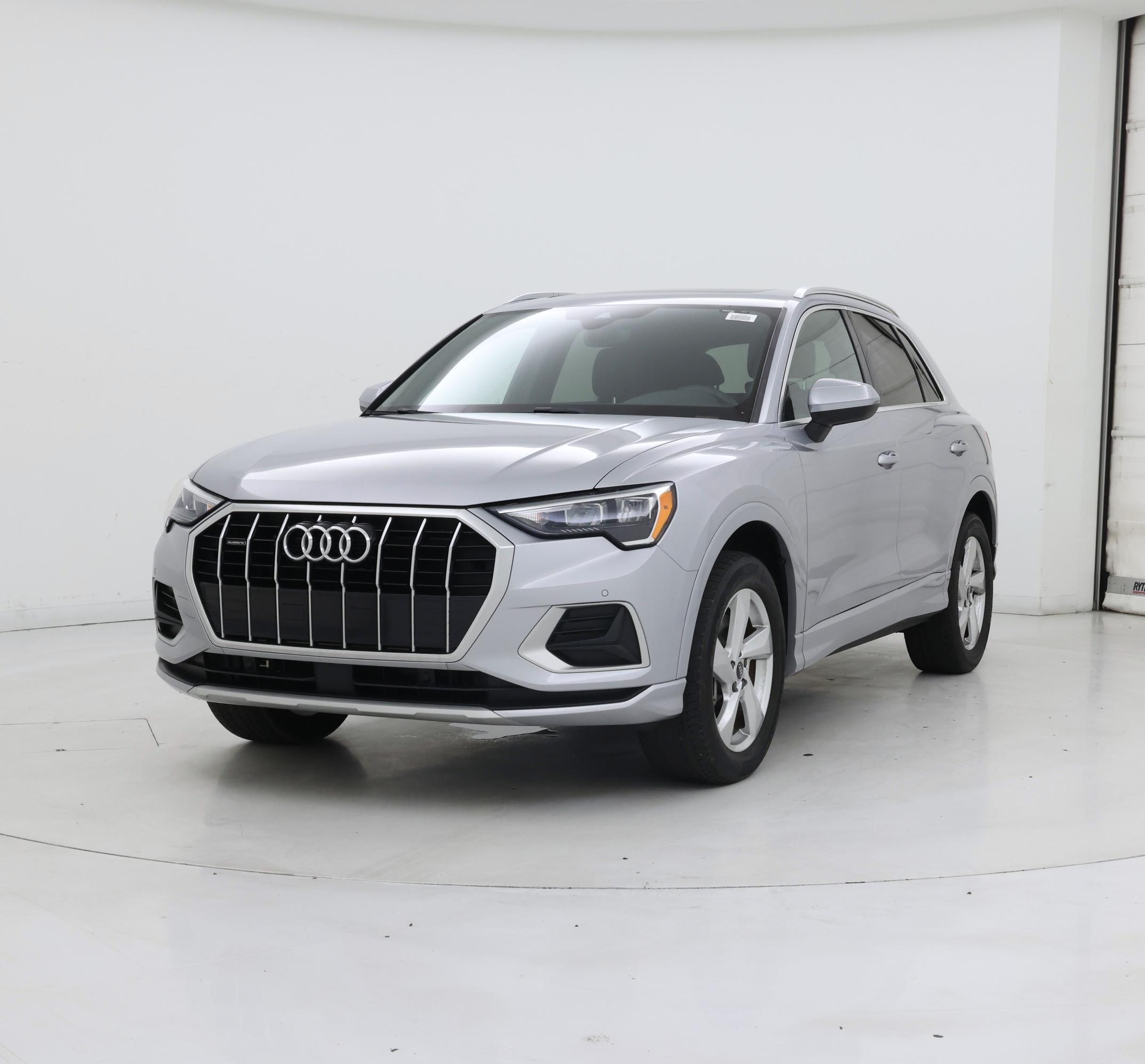 Thumbnail: 2022 Audi Q3 - 4