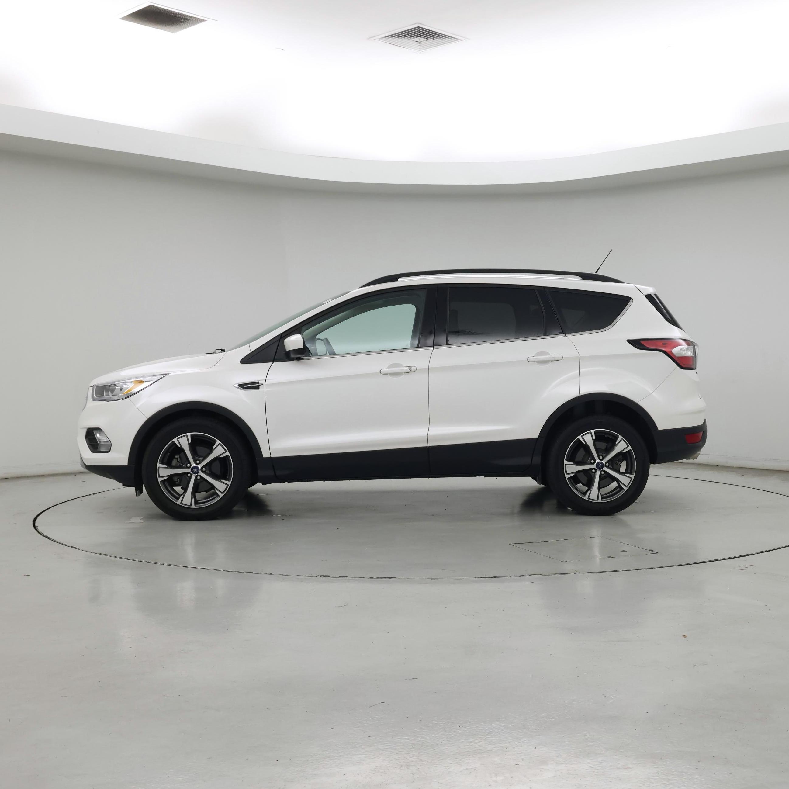 Thumbnail: 2018 Ford Escape - 3