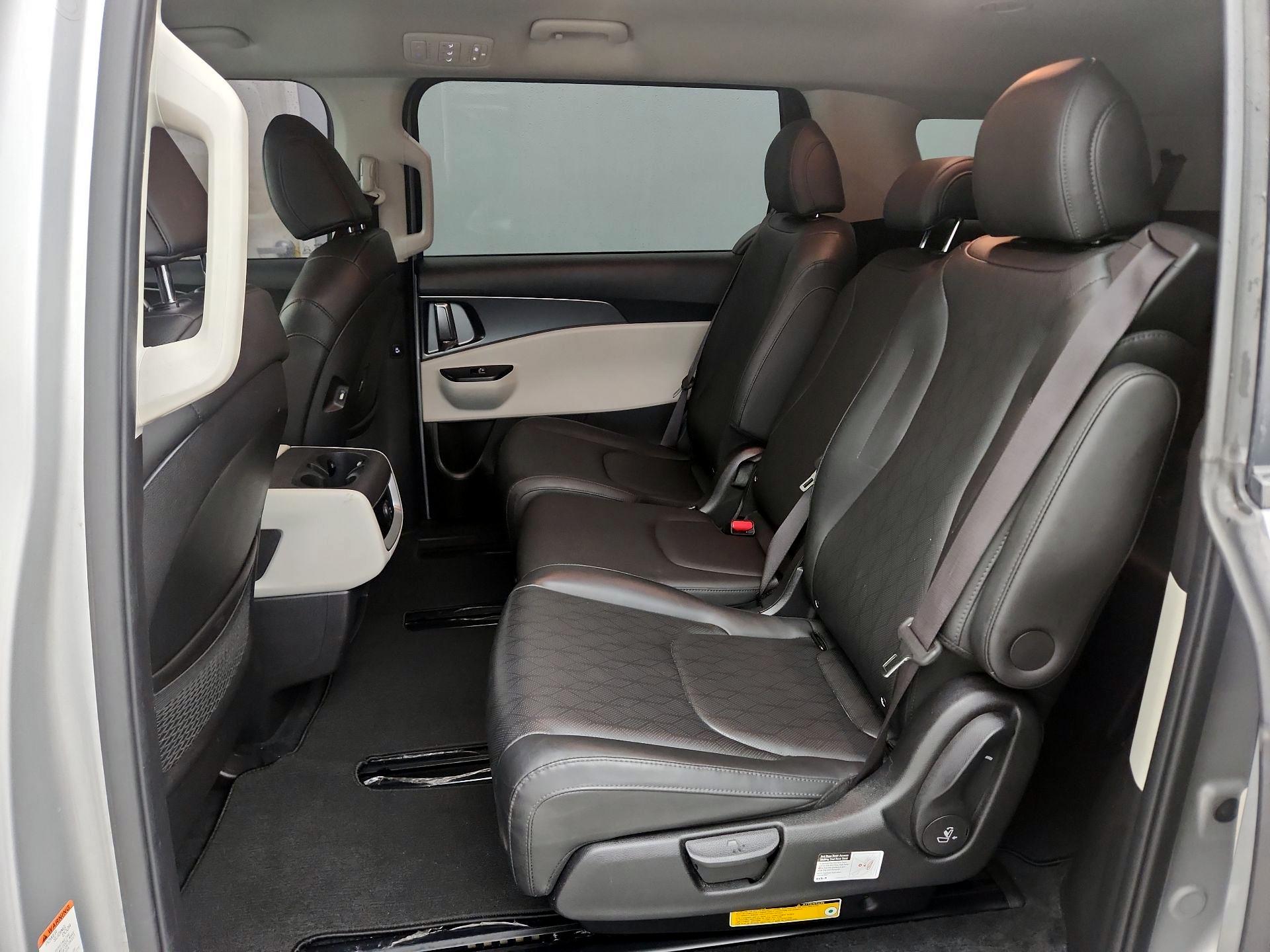 Thumbnail: 2022 Kia Carnival - 19