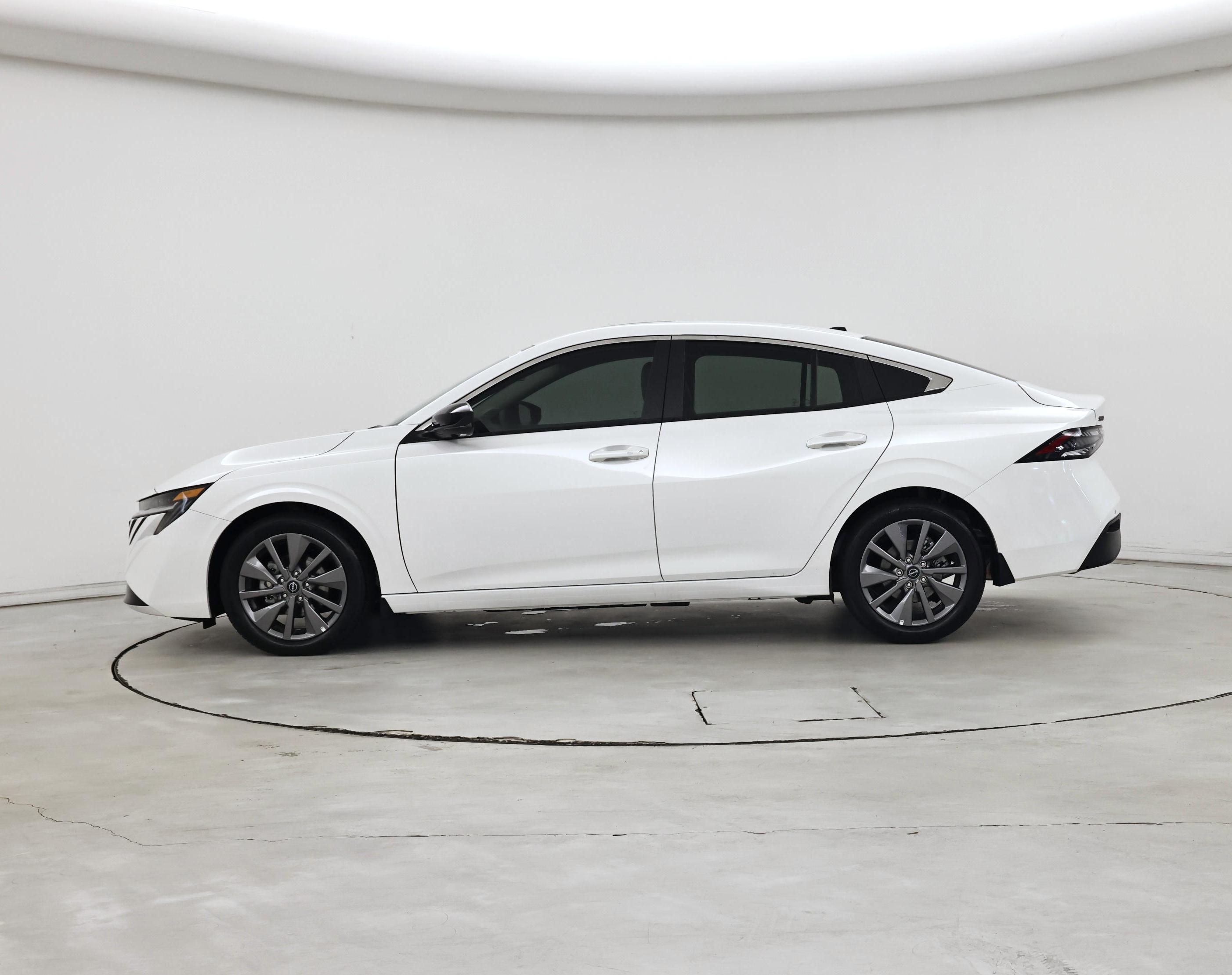Thumbnail: 2026 Nissan Sentra - 3