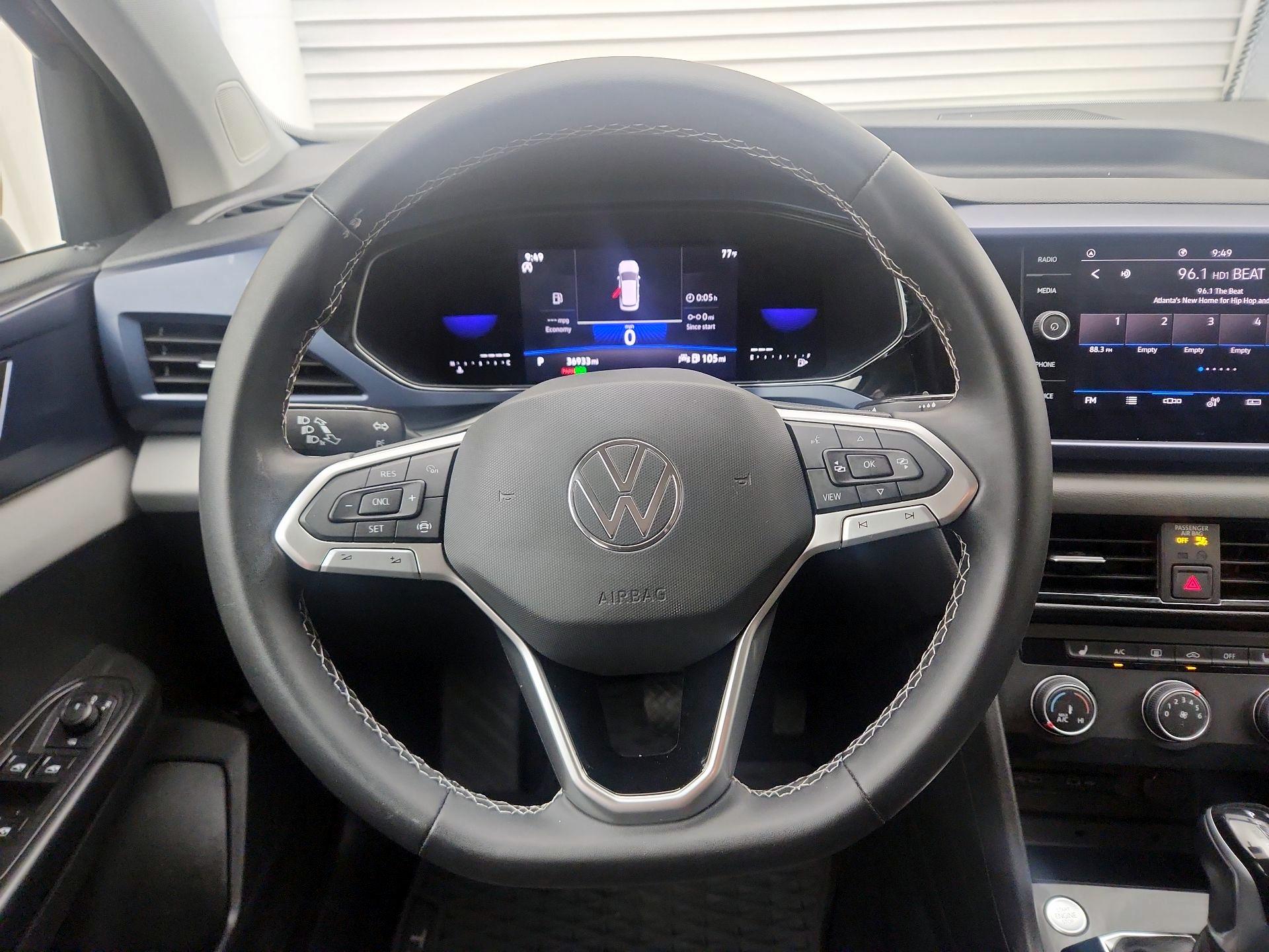 Thumbnail: 2022 Volkswagen Taos - 10