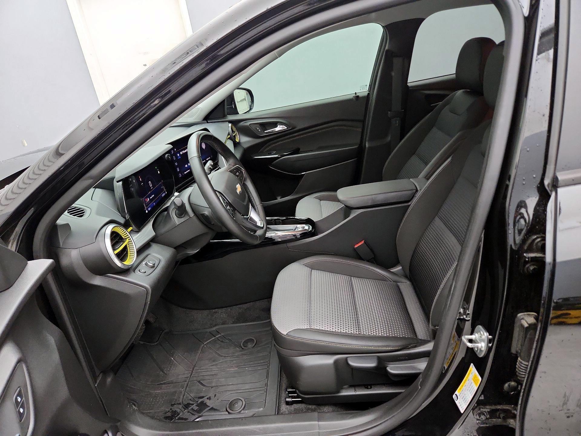 Thumbnail: 2024 Chevrolet Trax - 11