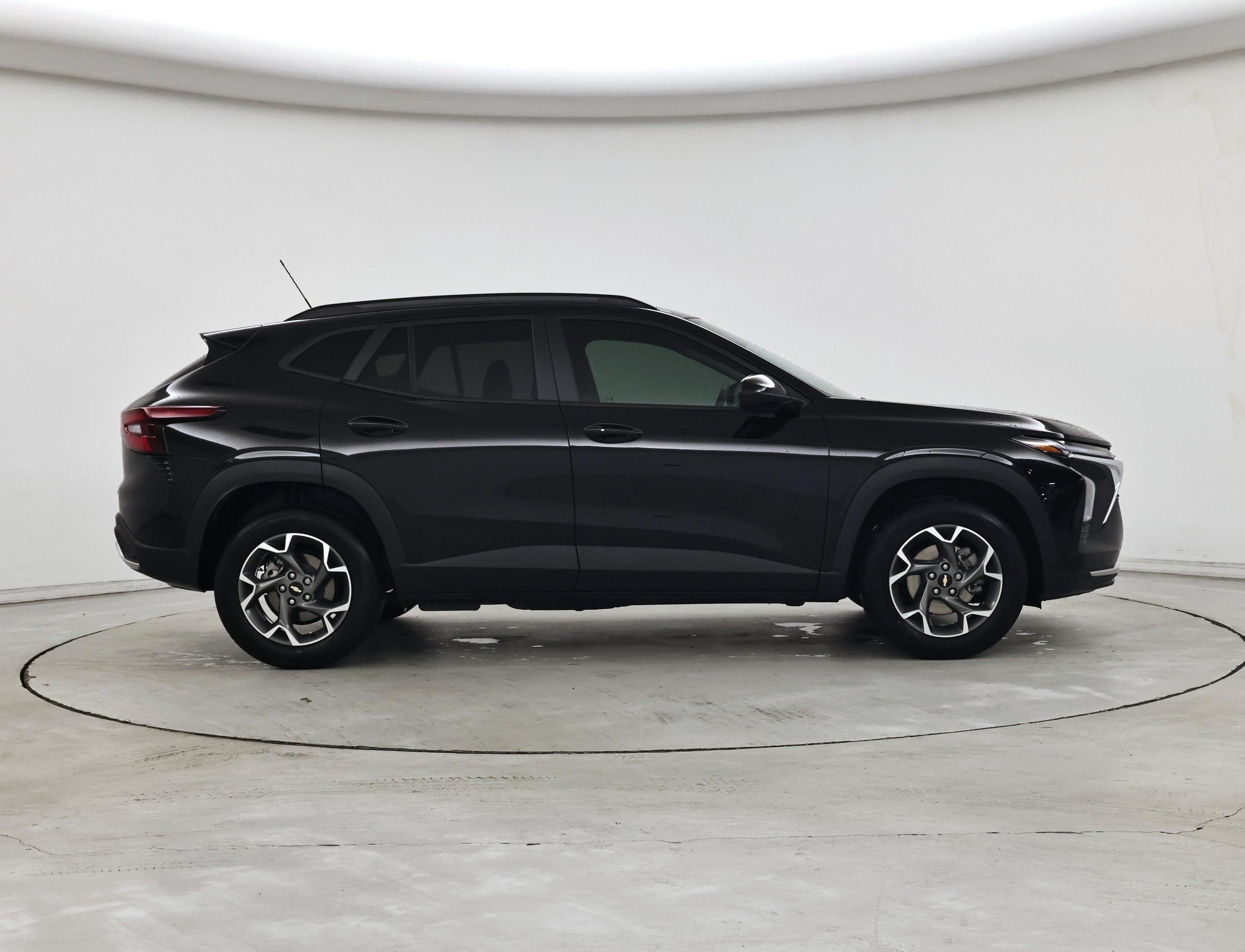 Thumbnail: 2024 Chevrolet Trax - 7