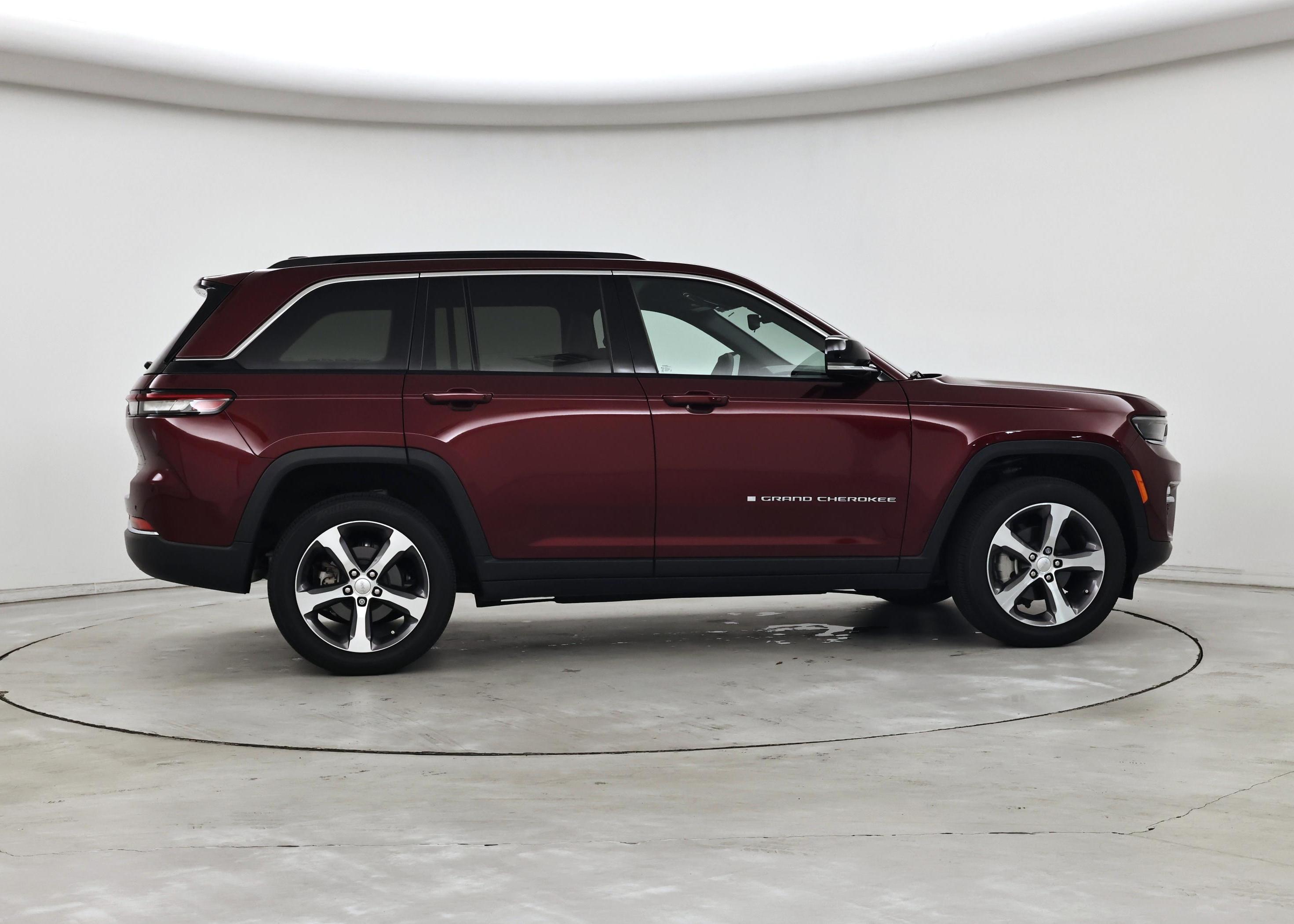 Thumbnail: 2024 Jeep Grand Cherokee - 7