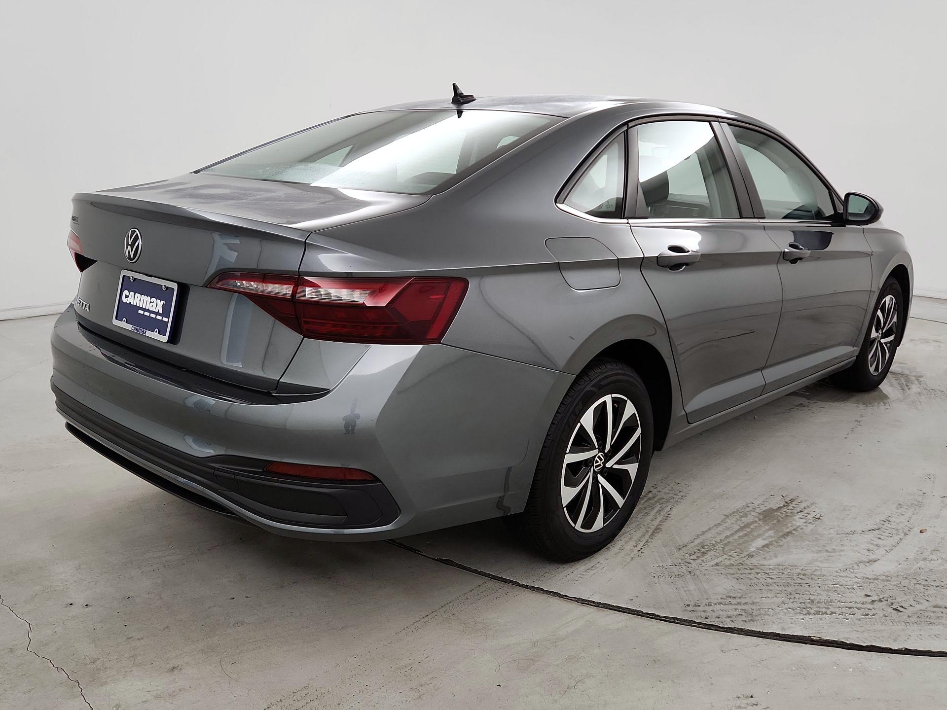 Thumbnail: 2024 Volkswagen Jetta - 5