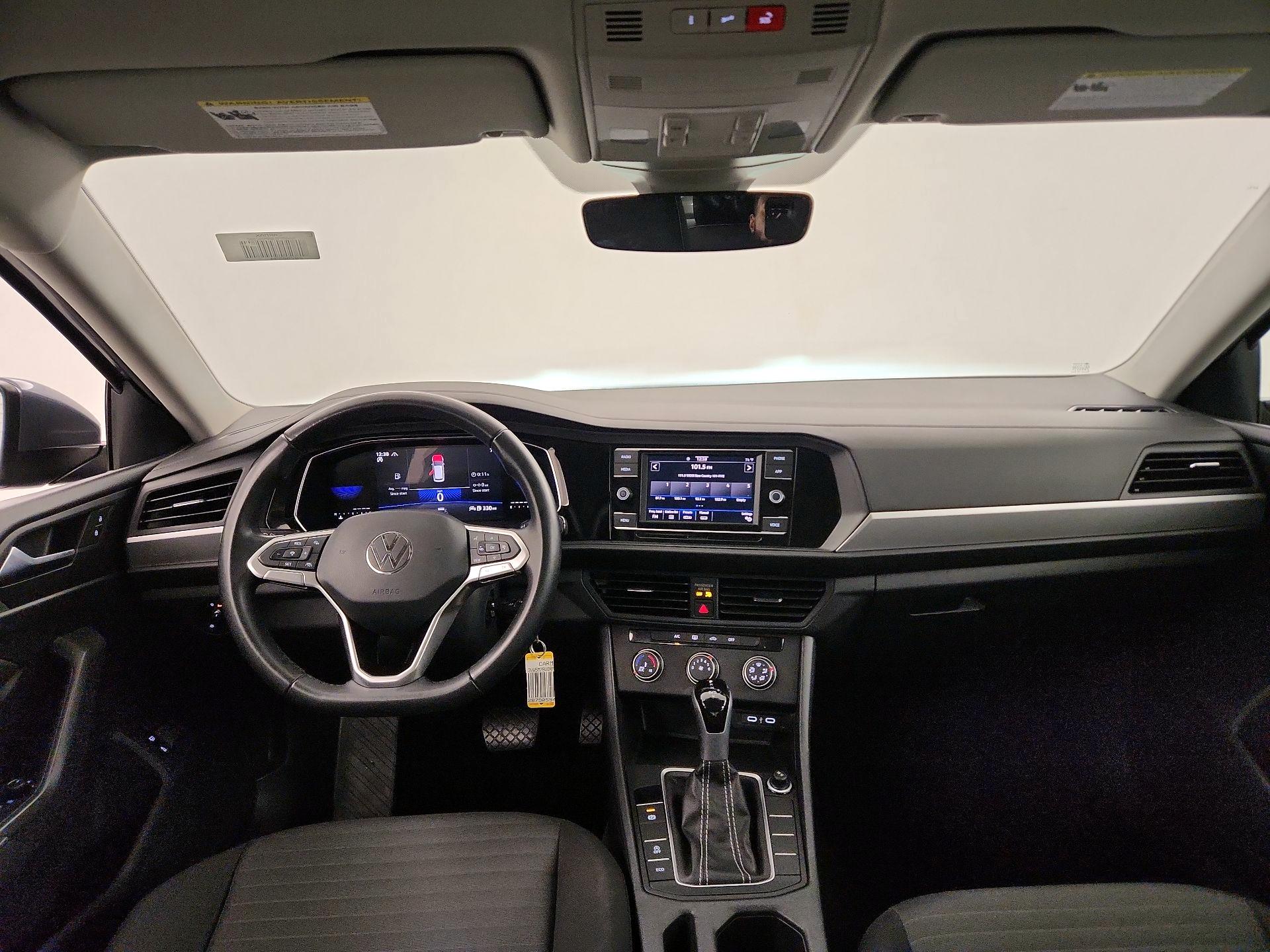 Thumbnail: 2024 Volkswagen Jetta - 8