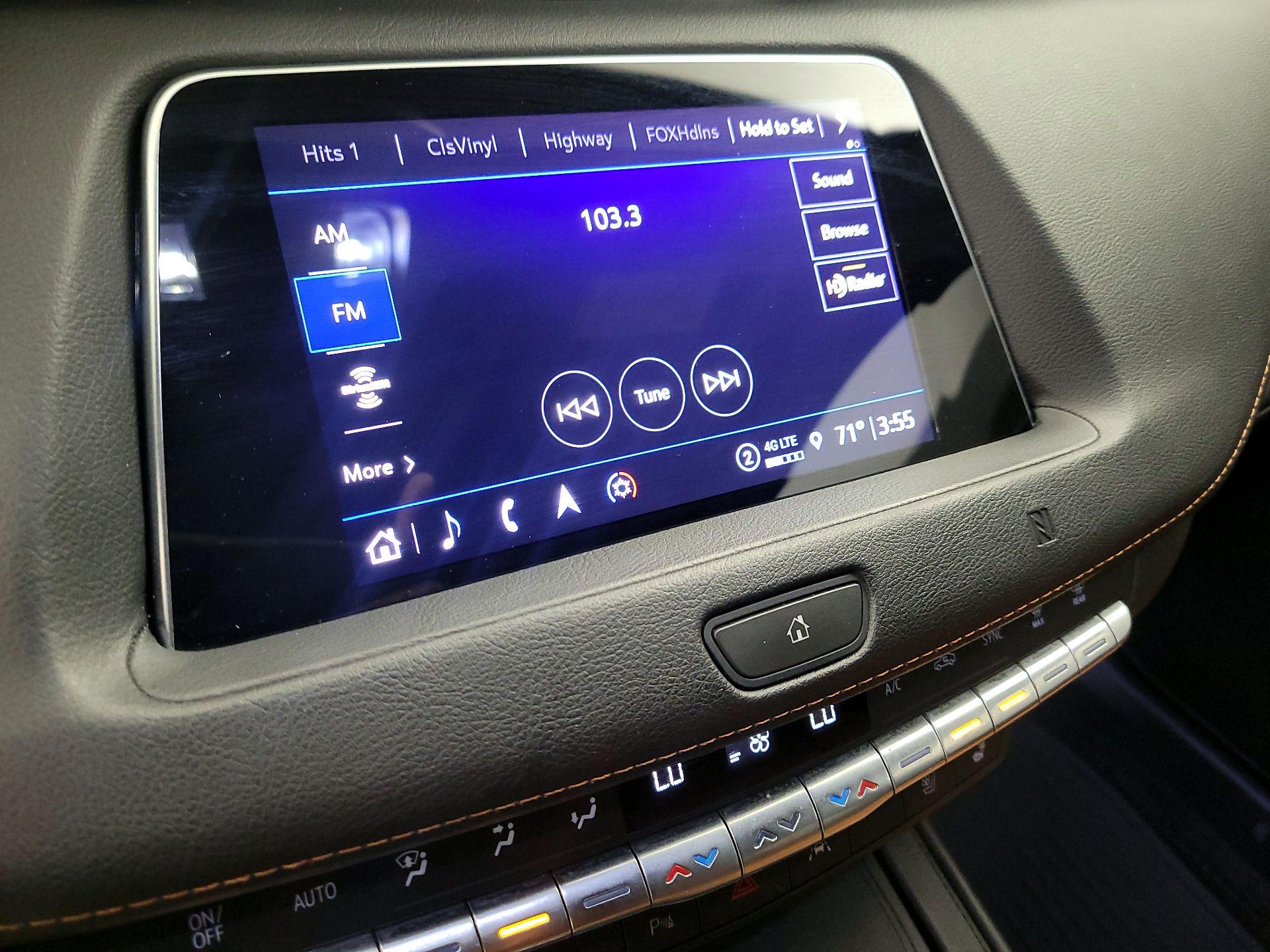 Thumbnail: 2021 Cadillac XT4 - 16