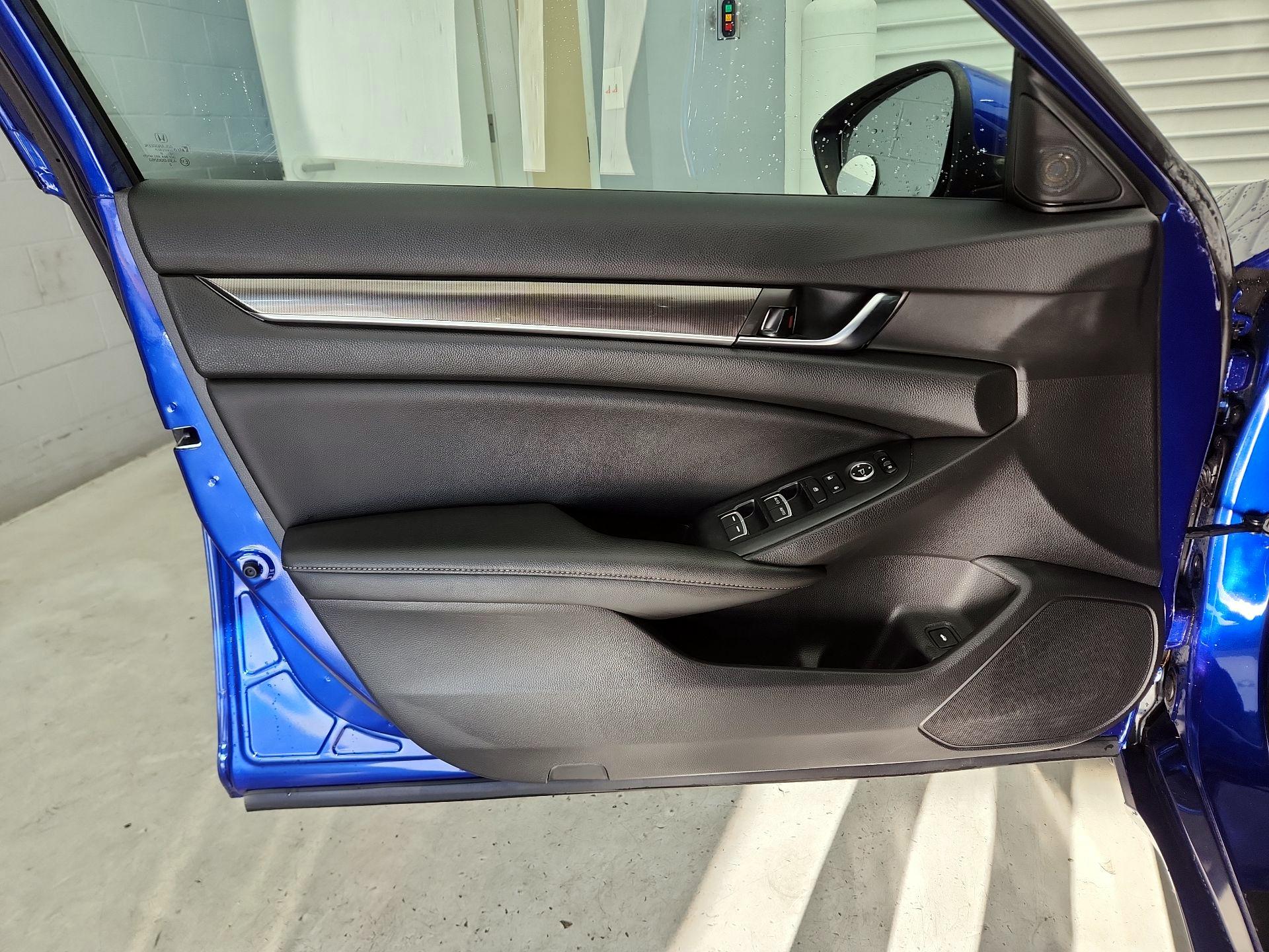 Thumbnail: 2019 Honda Accord - 12