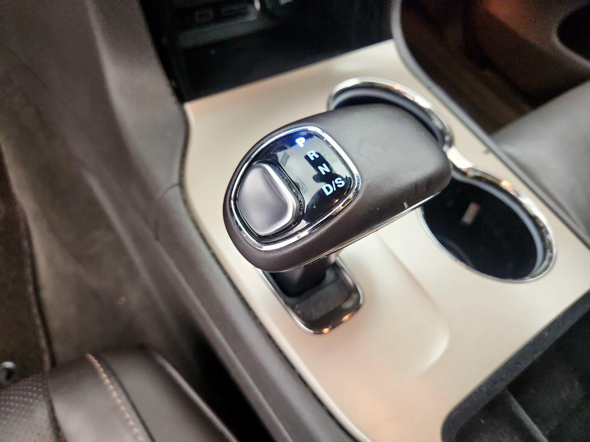 Thumbnail: 2014 Jeep Grand Cherokee - 18