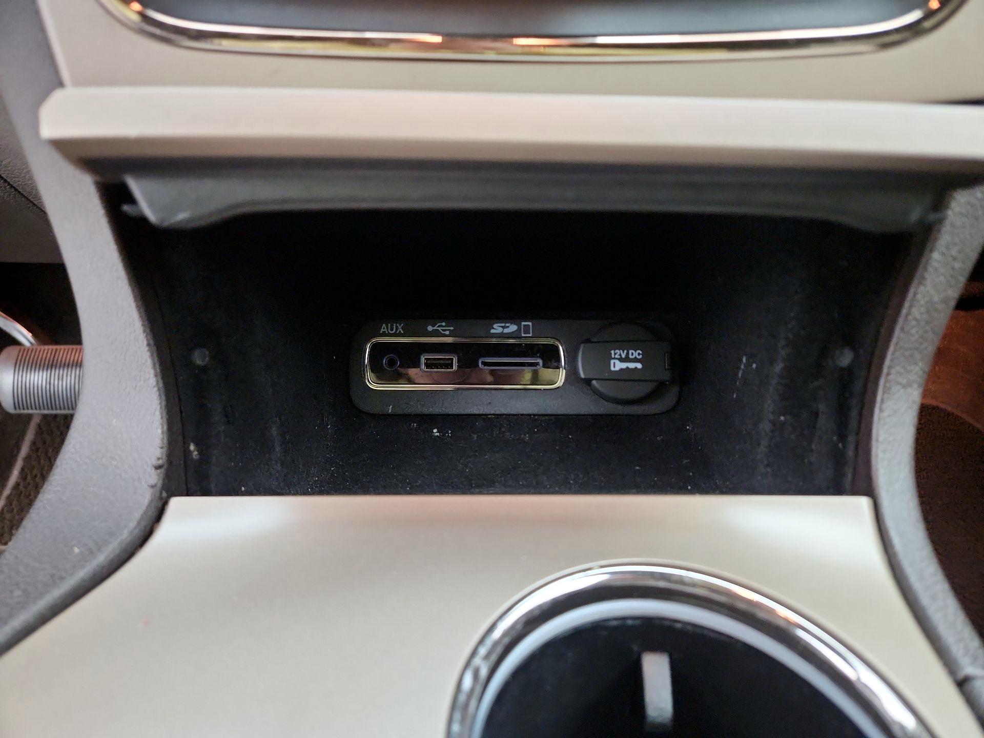 Thumbnail: 2014 Jeep Grand Cherokee - 19