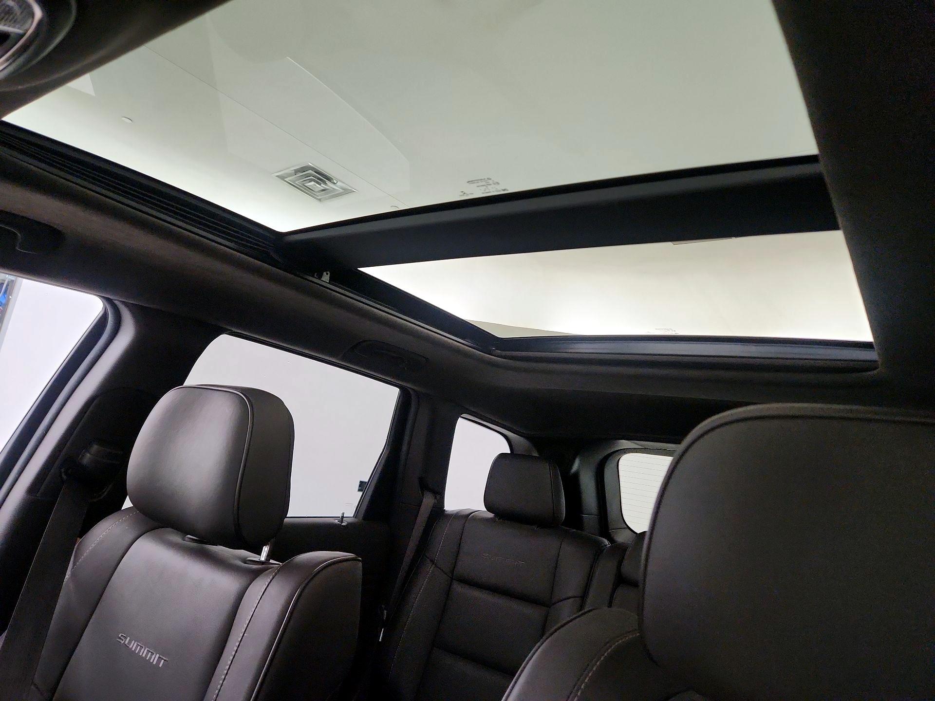 Thumbnail: 2014 Jeep Grand Cherokee - 20