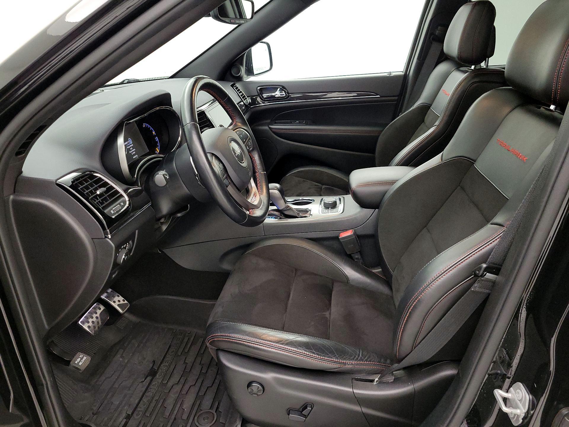 Thumbnail: 2020 Jeep Grand Cherokee - 11