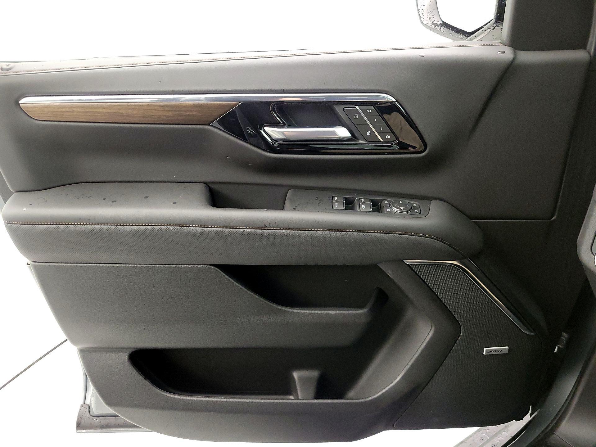 Thumbnail: 2025 Chevrolet Suburban - 10