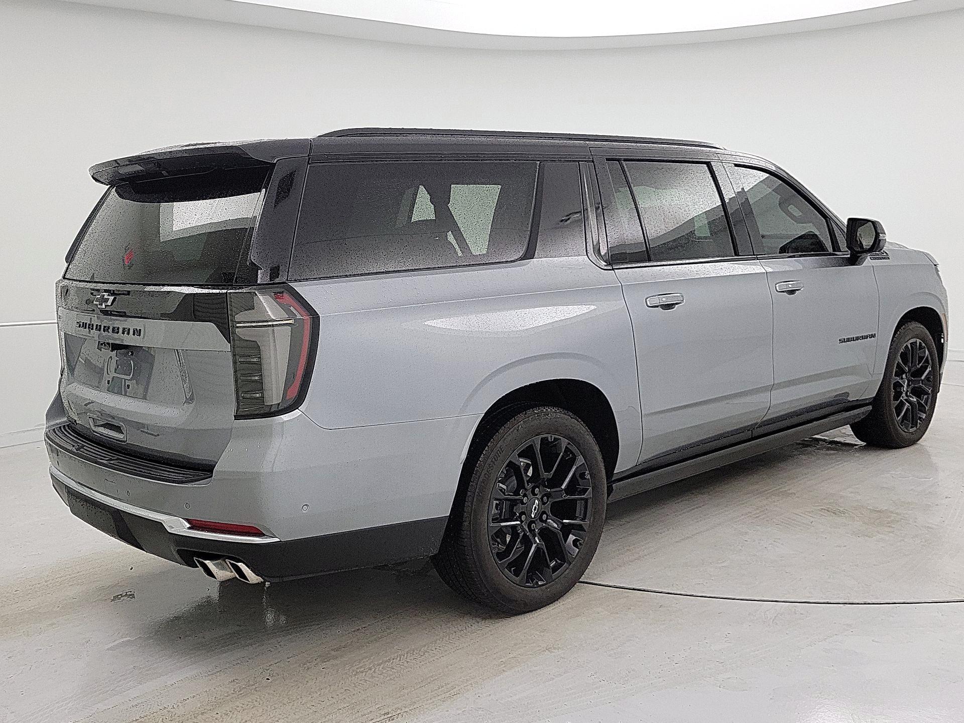 Thumbnail: 2025 Chevrolet Suburban - 5