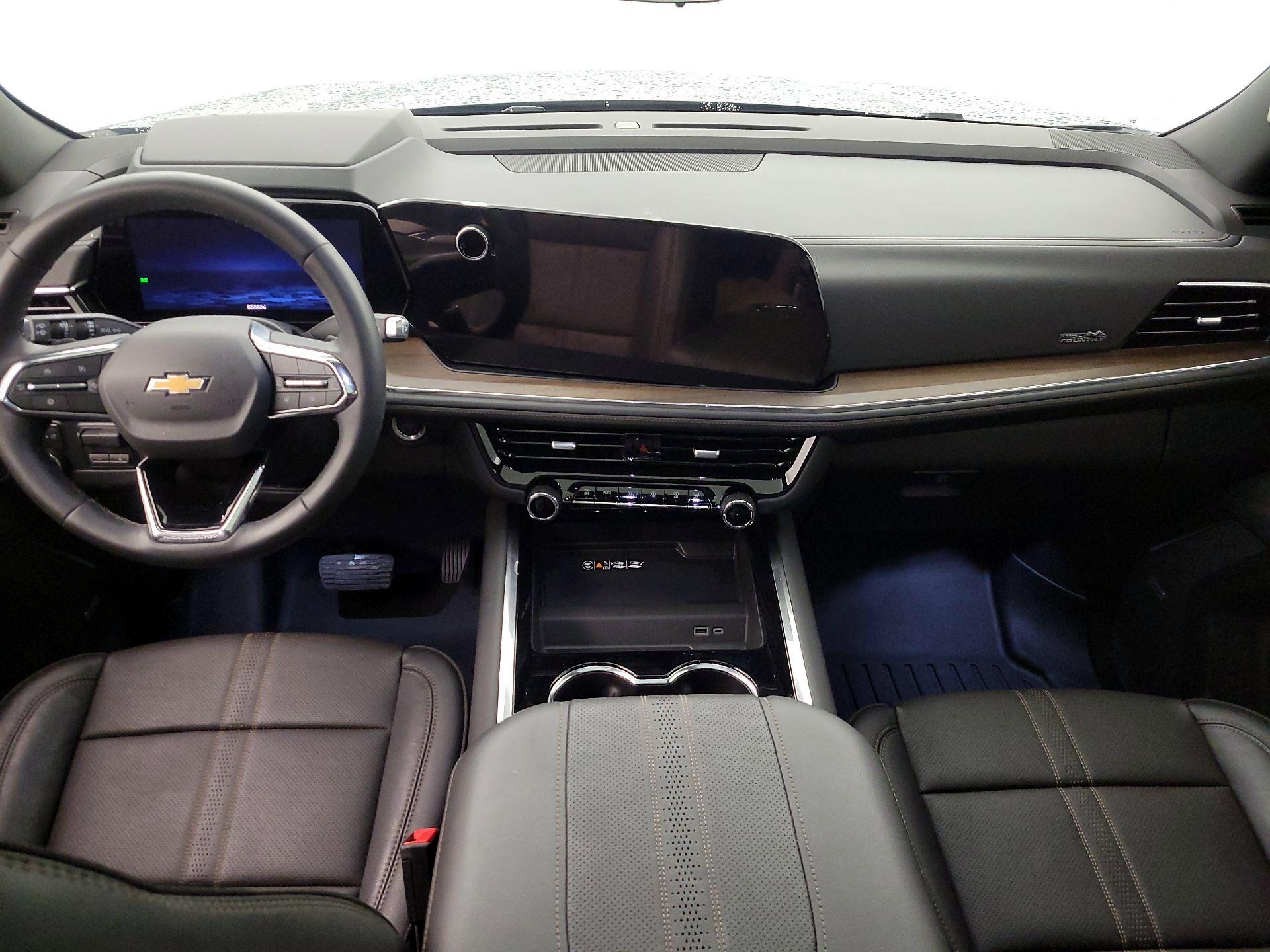 Thumbnail: 2025 Chevrolet Suburban - 8