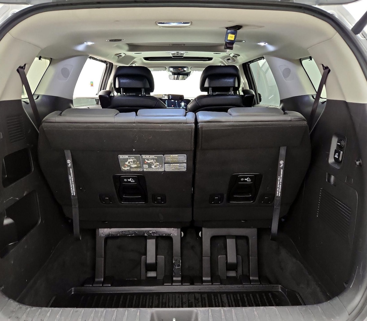 Trunk/Cargo (Seats Up)