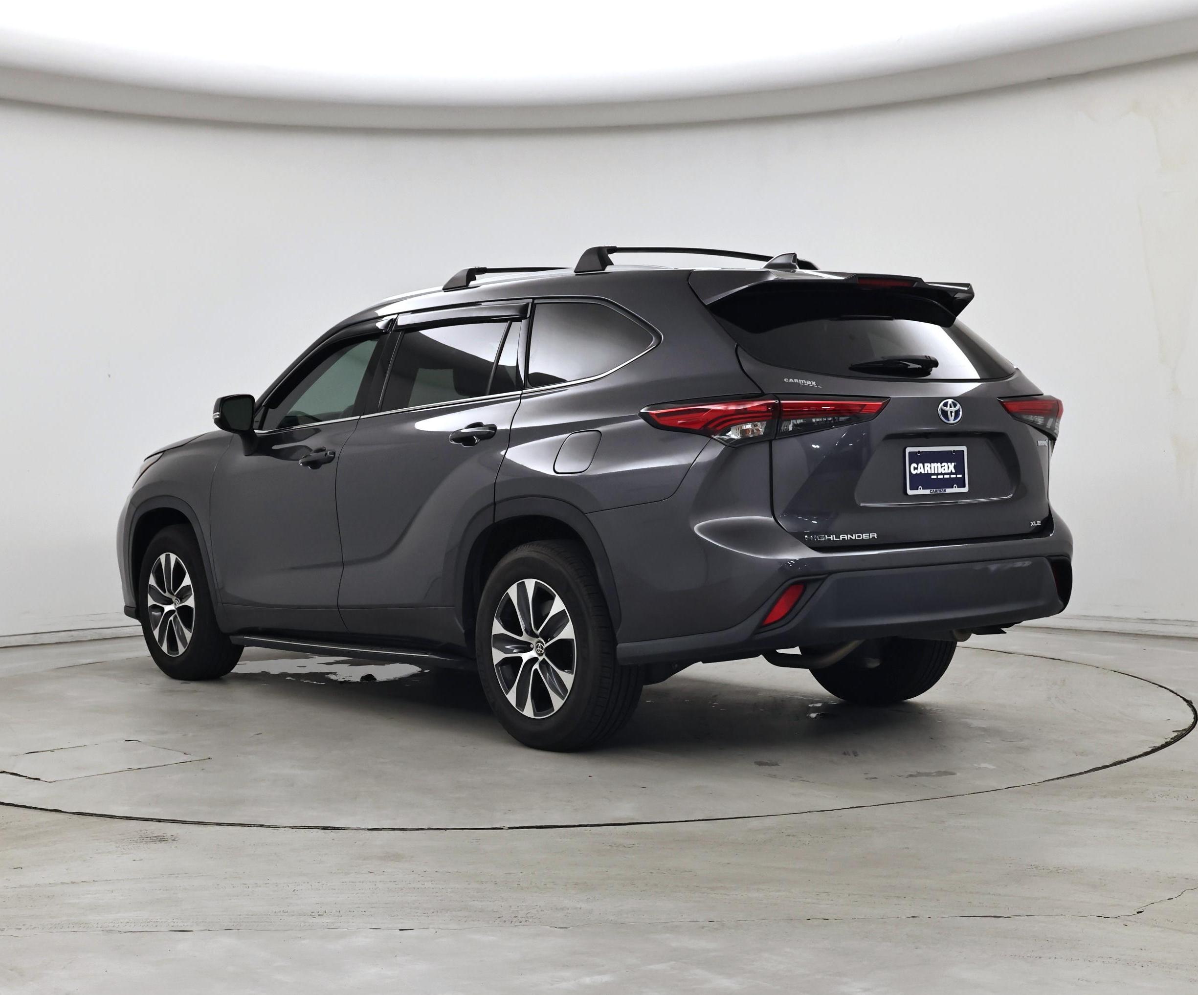 Thumbnail: 2022 Toyota Highlander - 2
