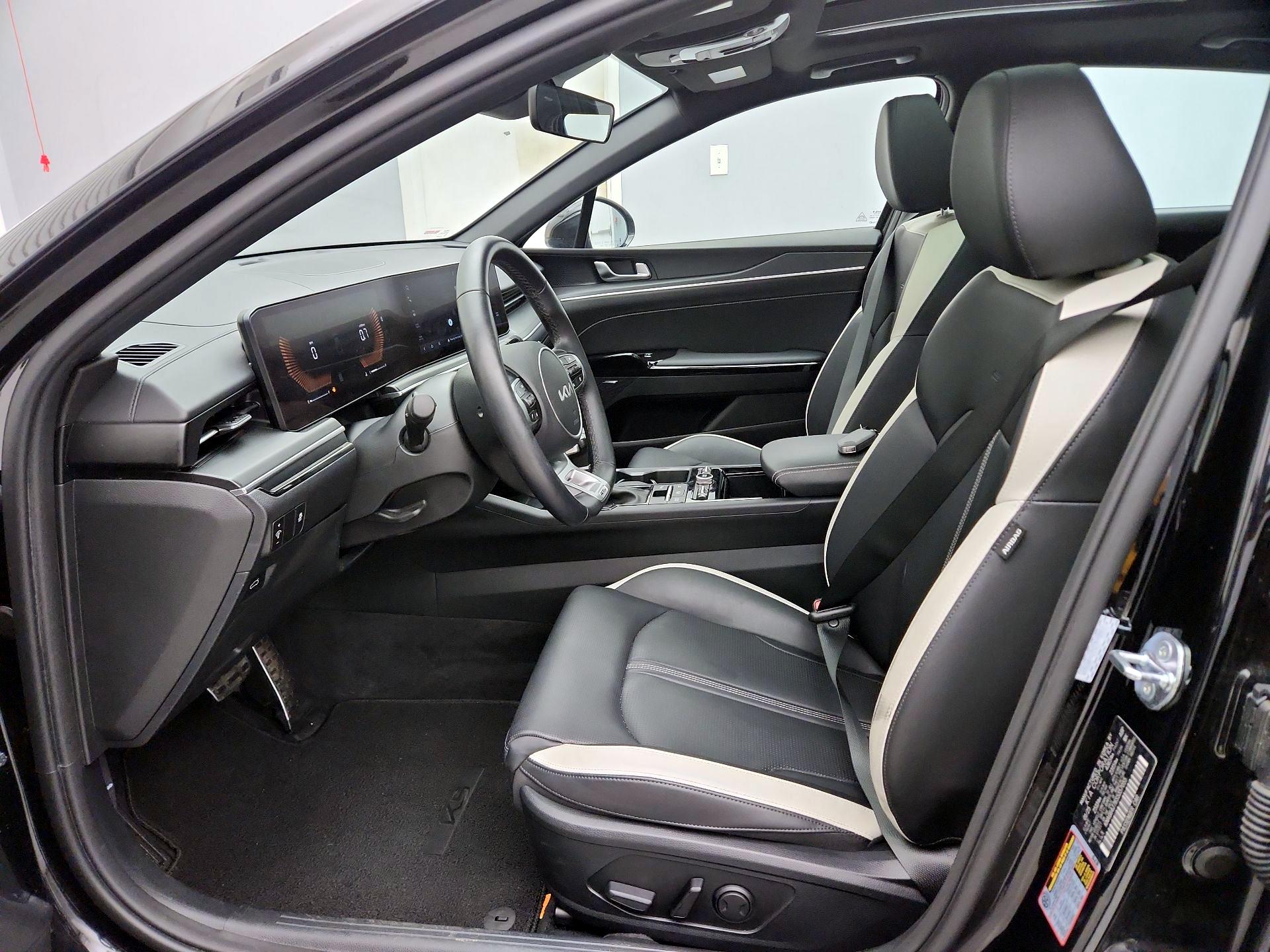 Thumbnail: 2025 Kia K5 - 11