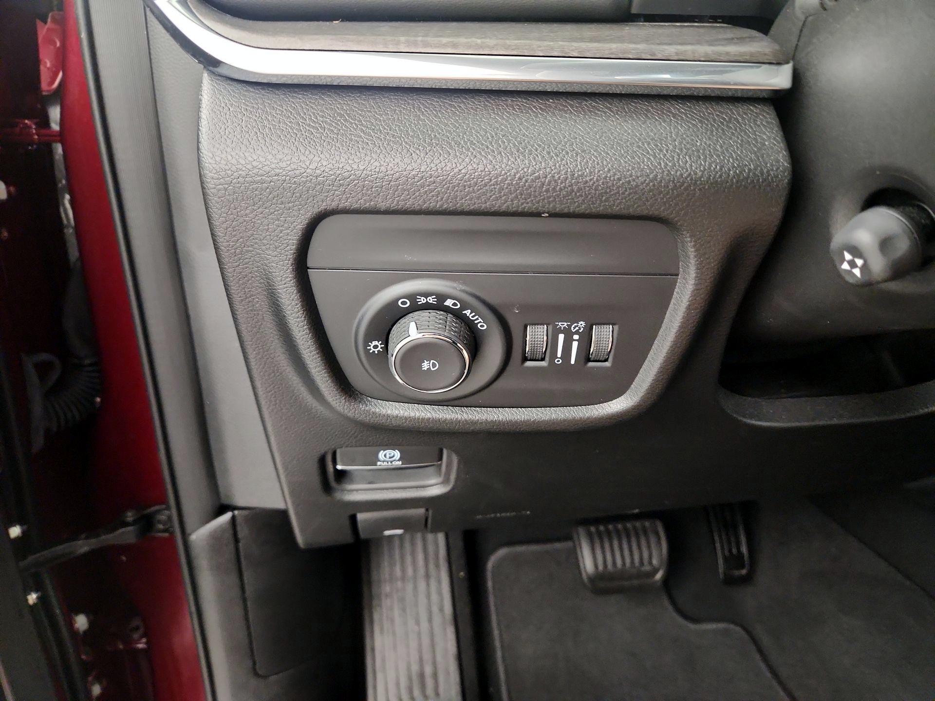 Thumbnail: 2023 Jeep Grand Cherokee - 13