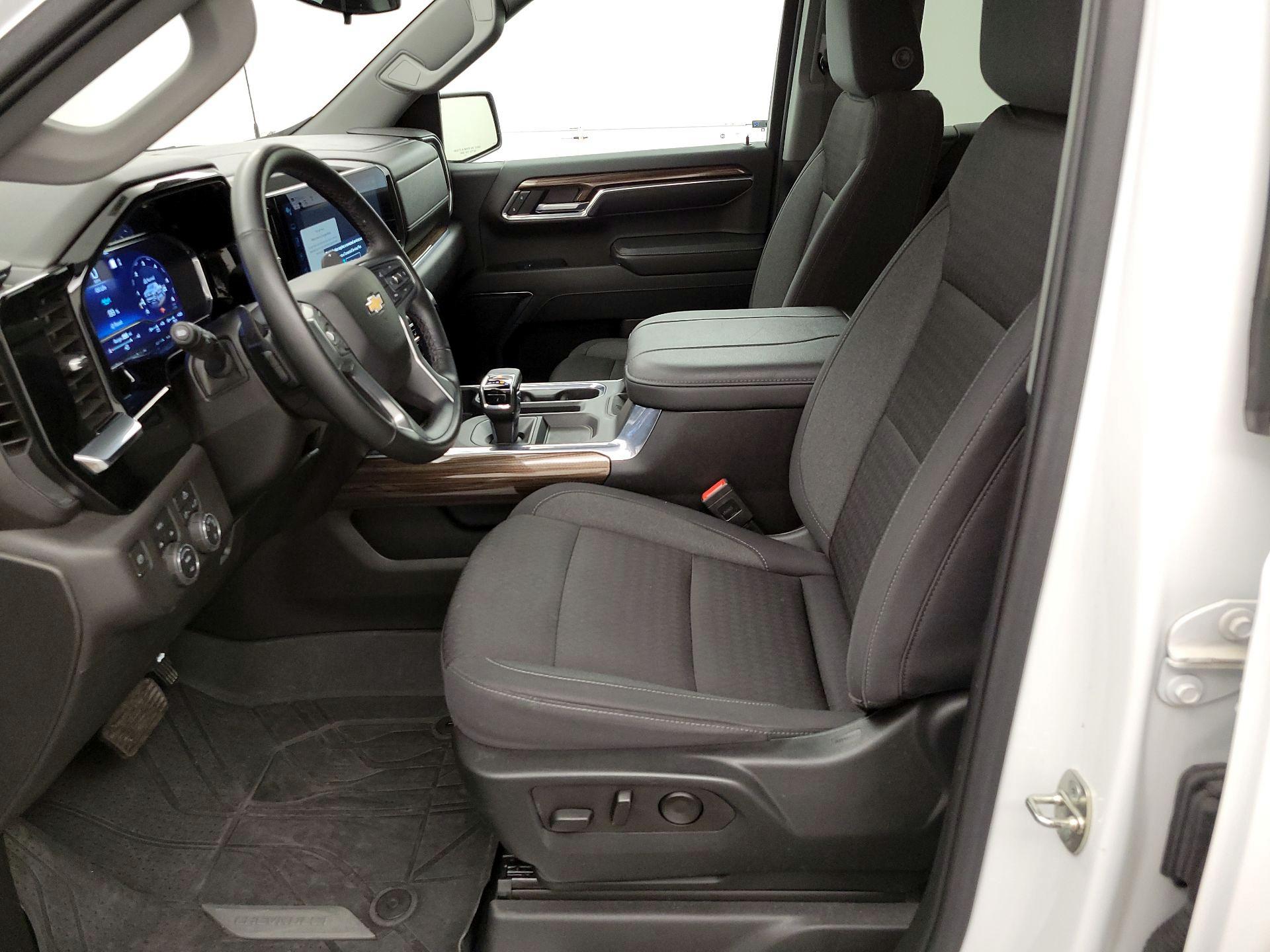 Thumbnail: 2023 Chevrolet Silverado 1500 - 11