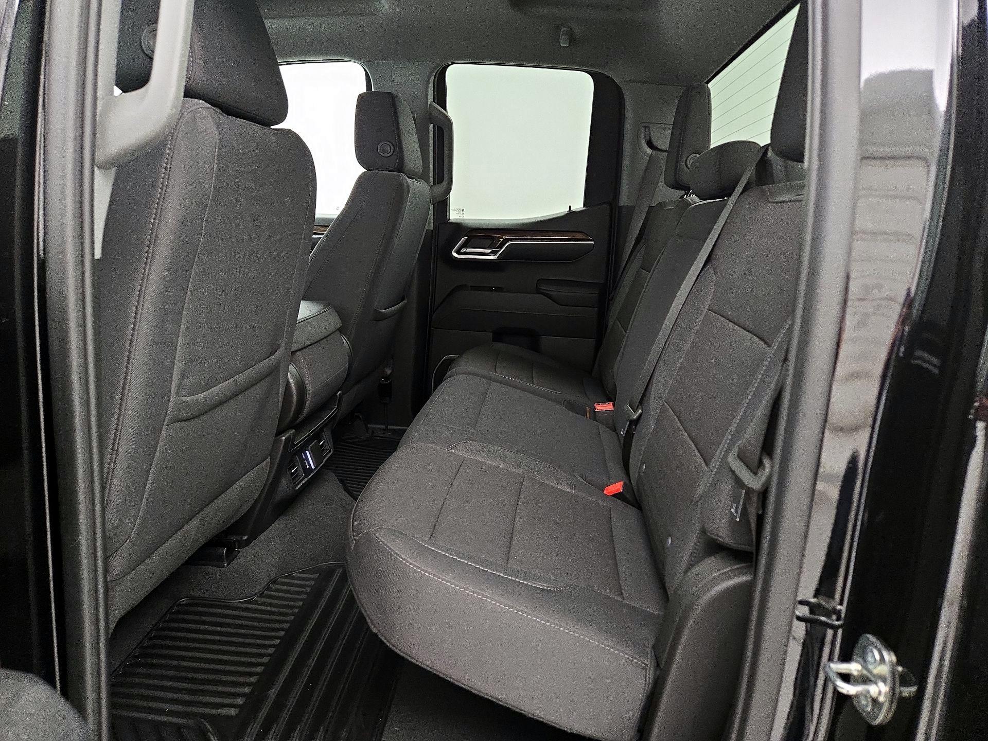 Thumbnail: 2024 Chevrolet Silverado 1500 - 19