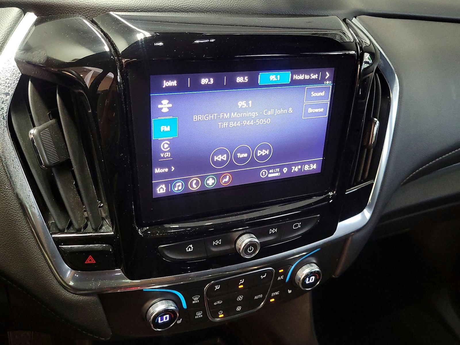 2023 Chevrolet Traverse 3LT - Photo 16