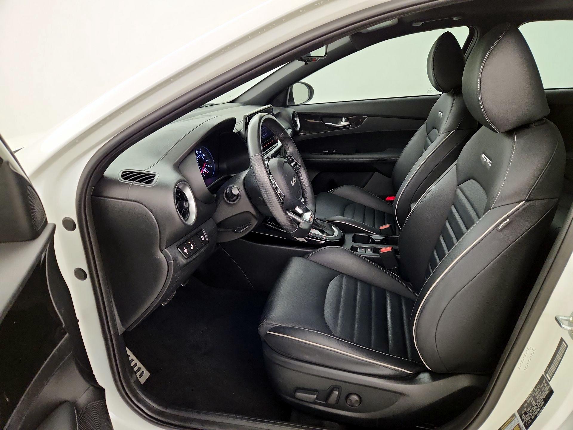 Thumbnail: 2024 Kia Forte - 11