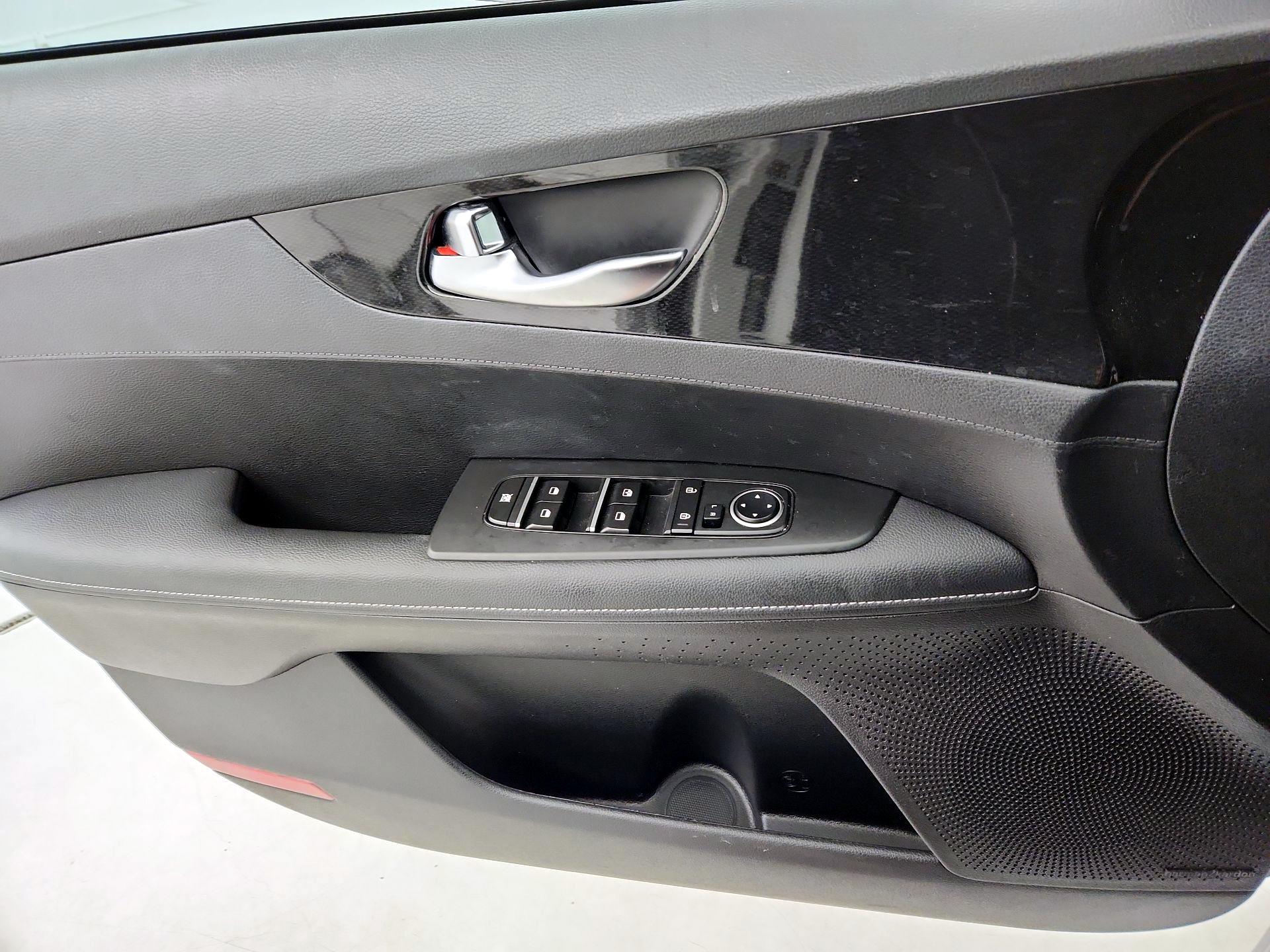 Thumbnail: 2024 Kia Forte - 12