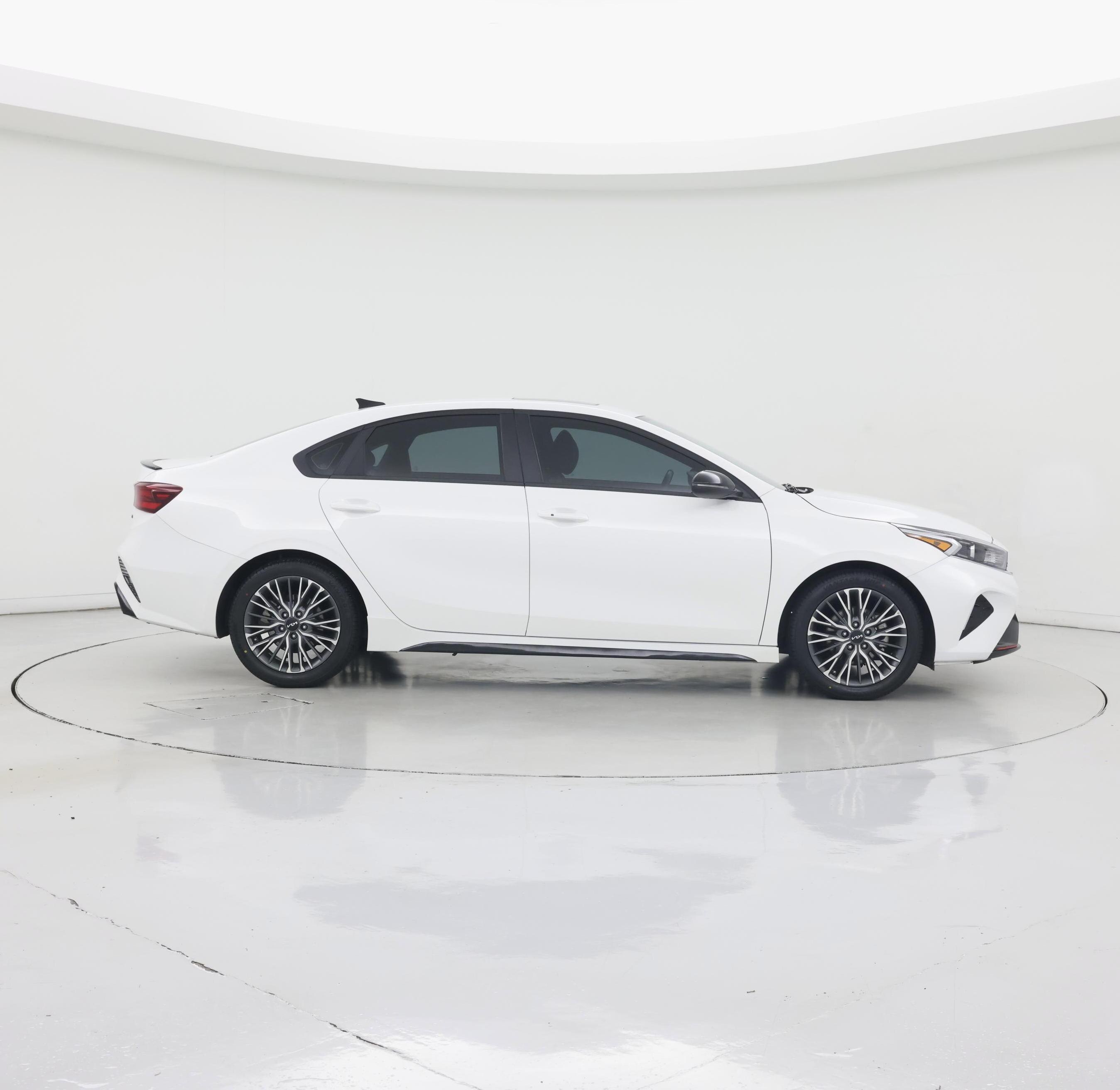 Thumbnail: 2024 Kia Forte - 7
