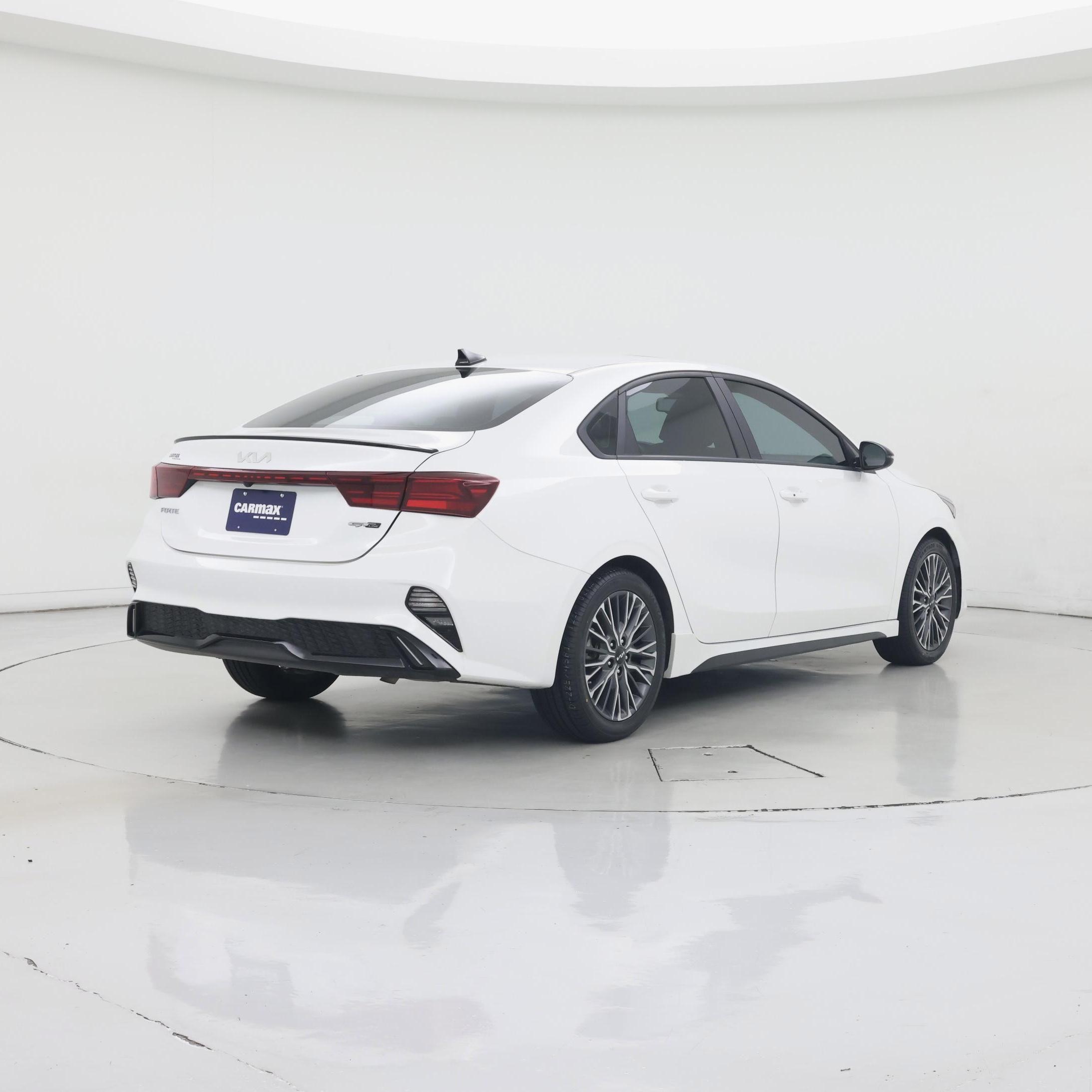 Thumbnail: 2024 Kia Forte - 8