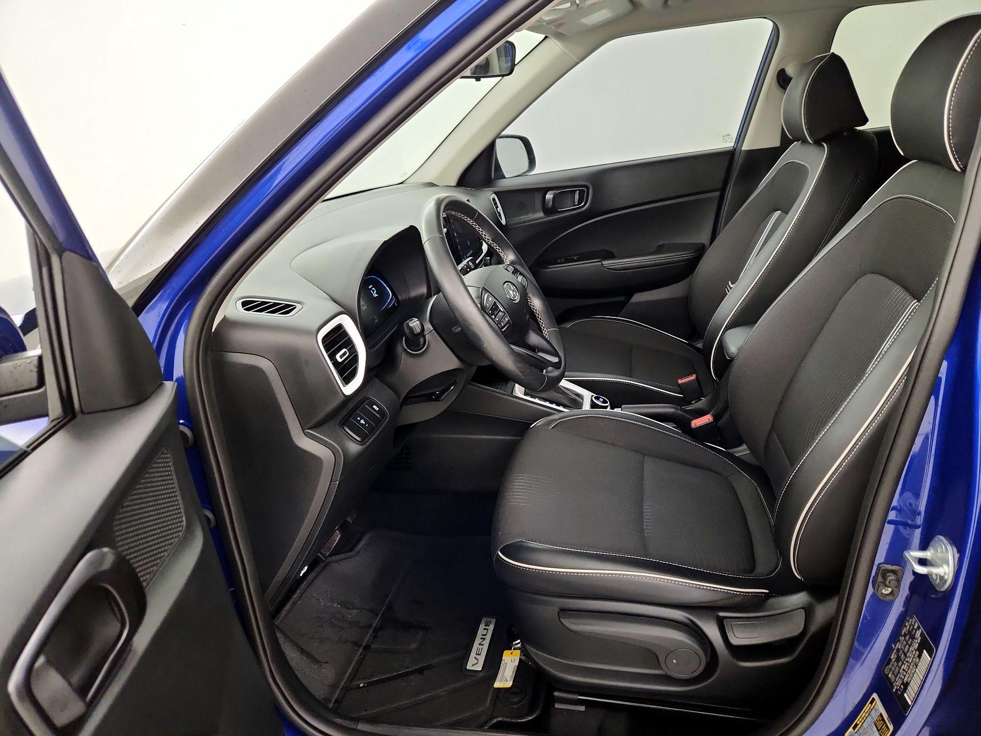 Thumbnail: 2023 Hyundai Venue - 11