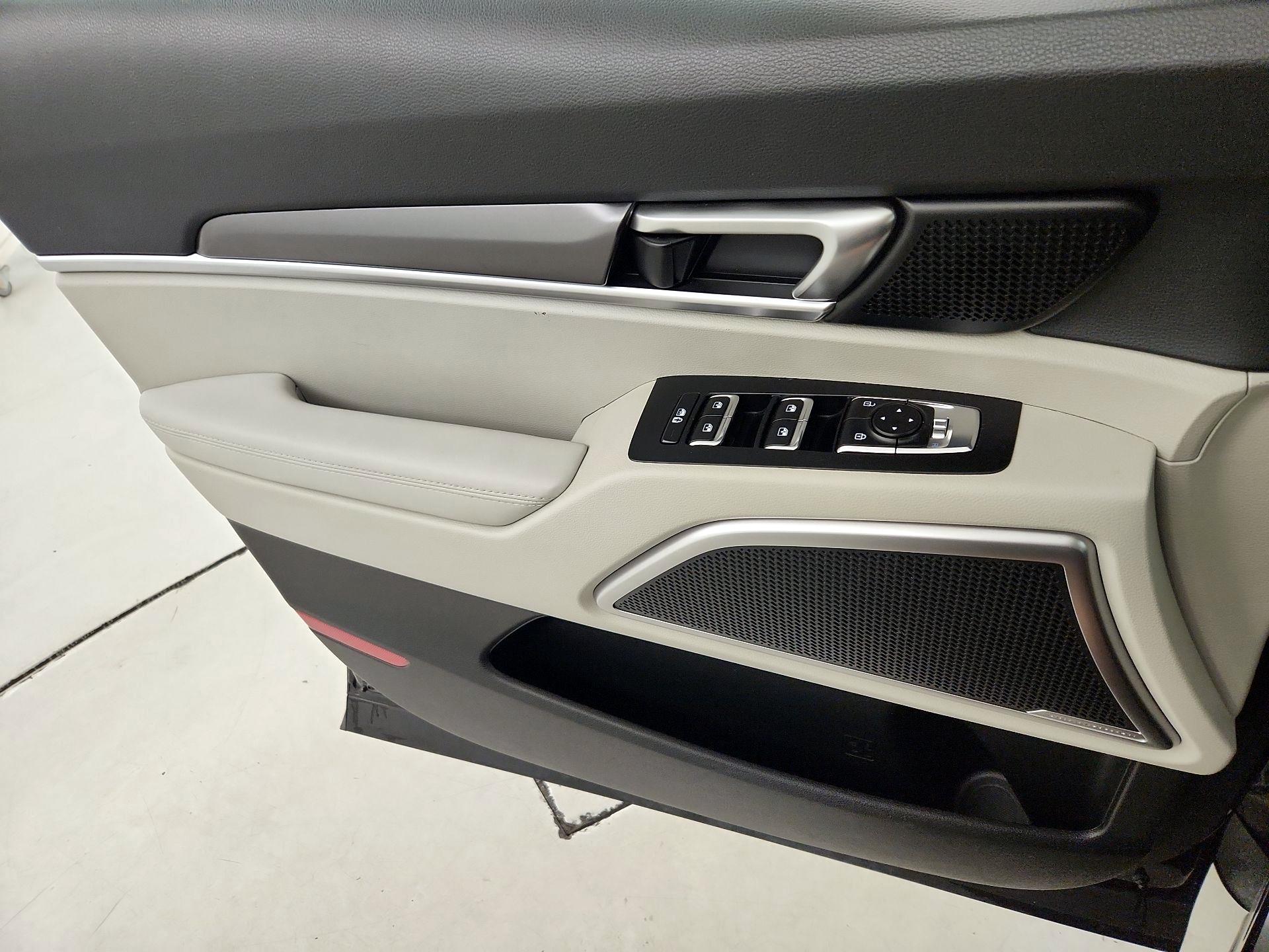 Thumbnail: 2025 Kia Telluride - 12