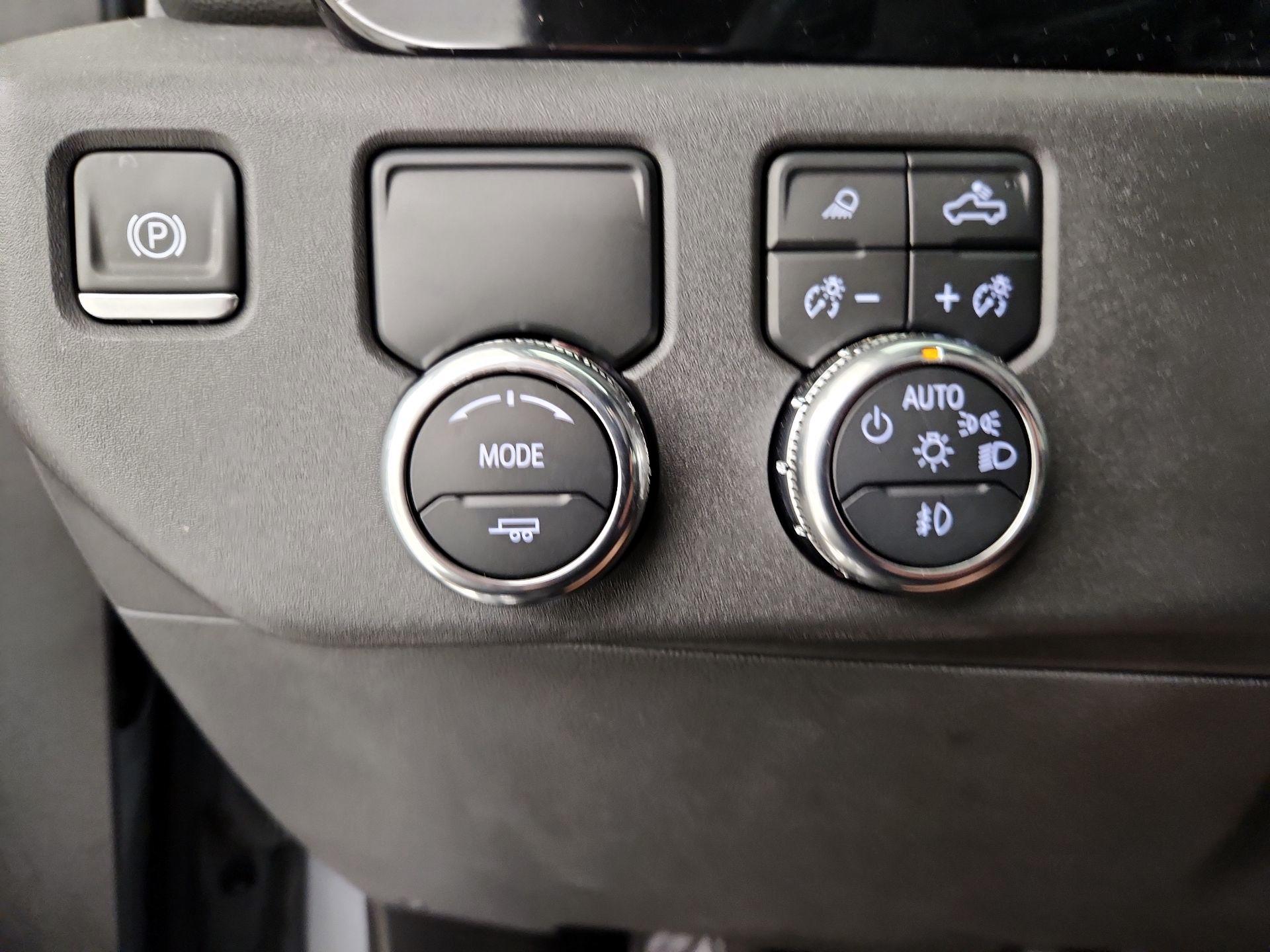 Thumbnail: 2025 GMC Sierra 1500 - 13