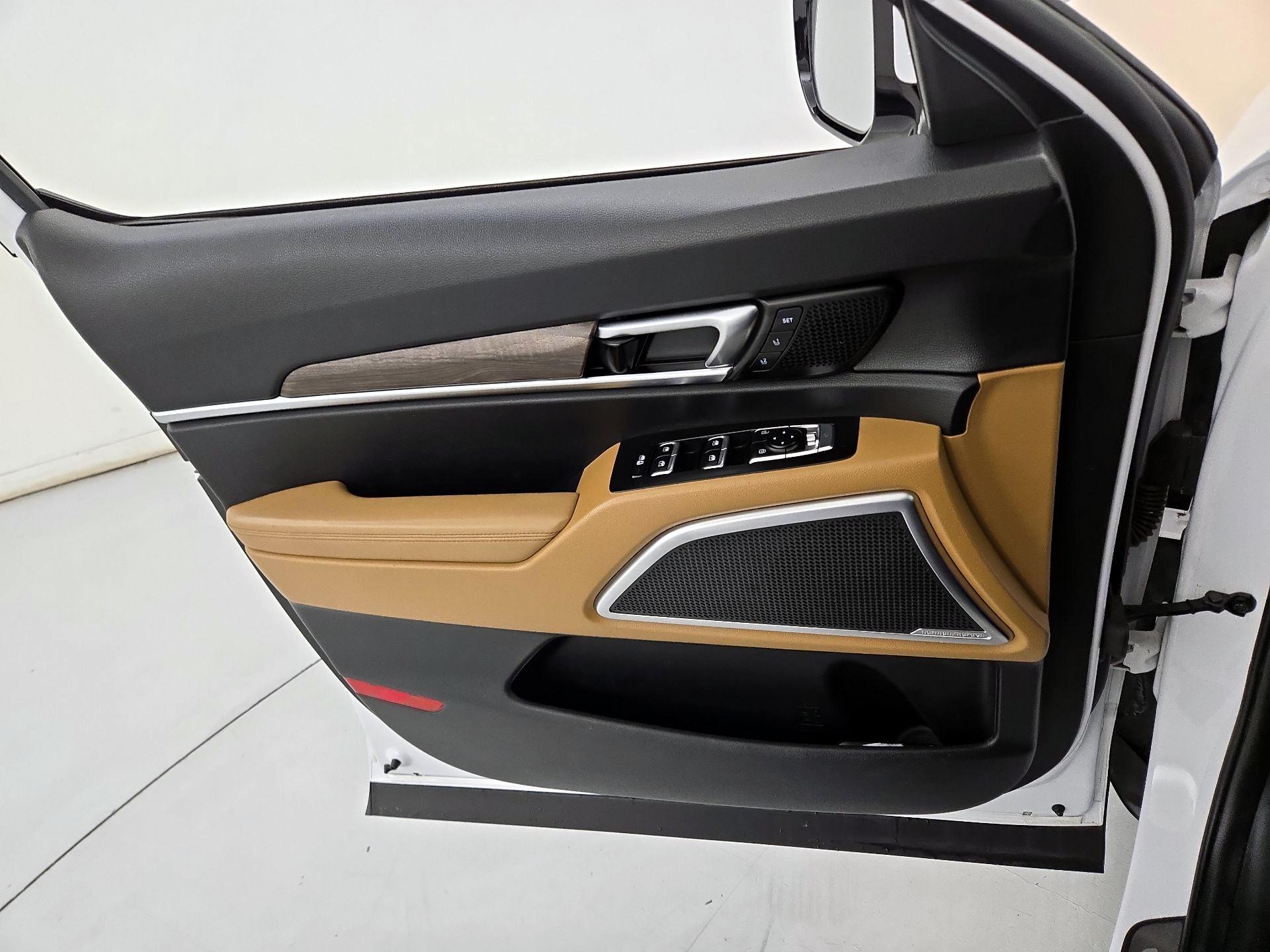 Thumbnail: 2022 Kia Telluride - 12