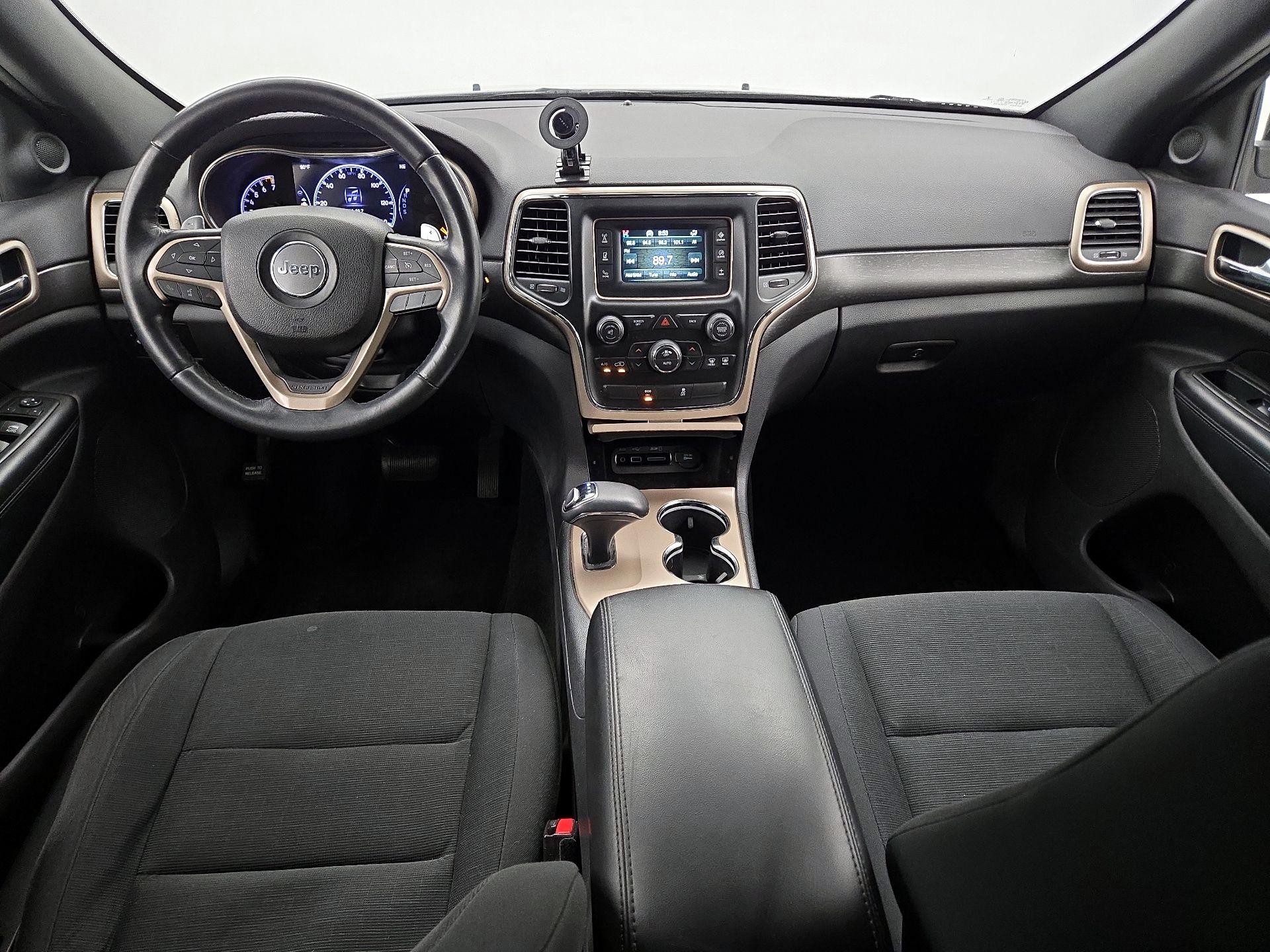 Thumbnail: 2015 Jeep Grand Cherokee - 9