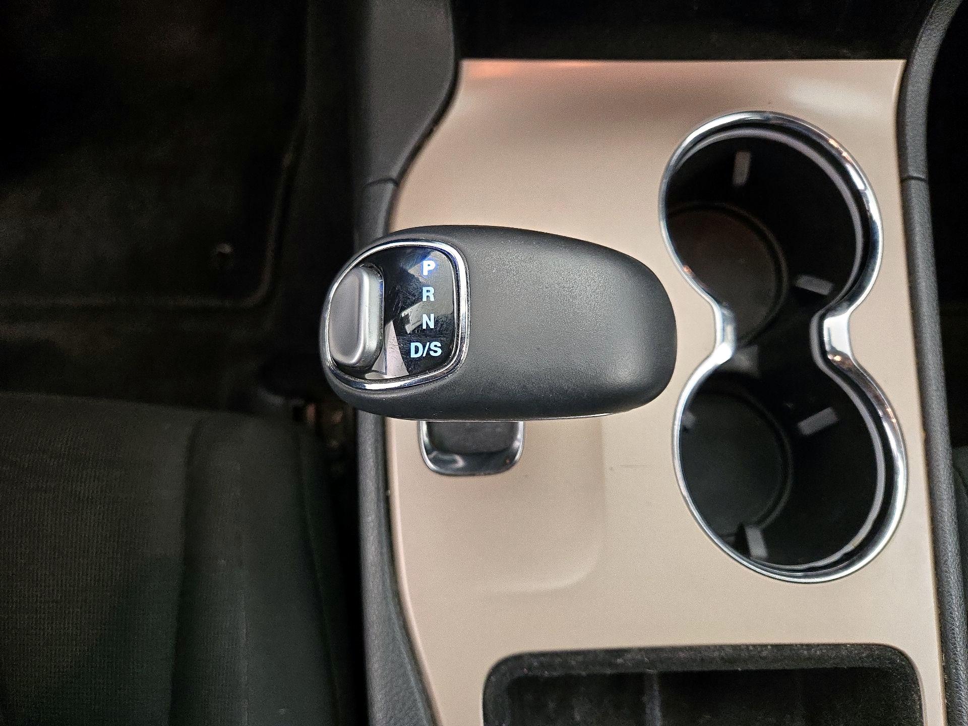 Thumbnail: 2015 Jeep Grand Cherokee - 16