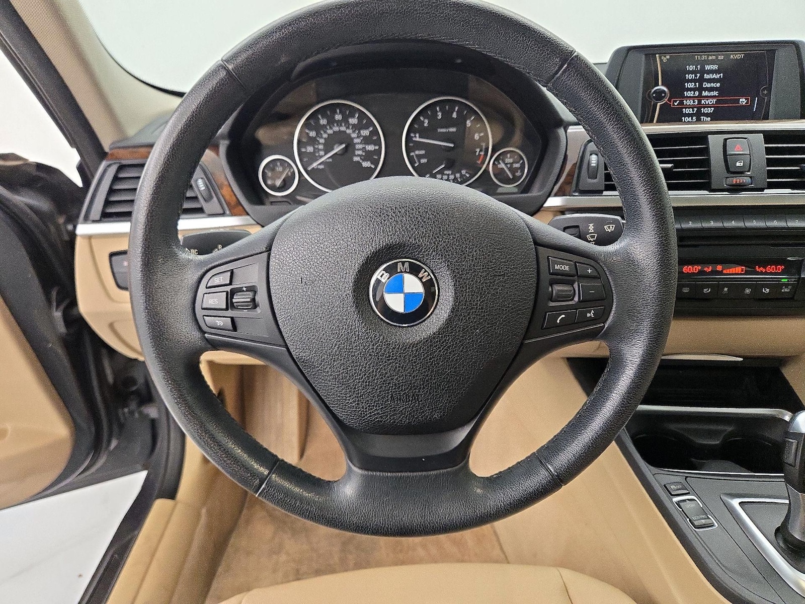 2014 BMW 3 Series 320i - Photo 11