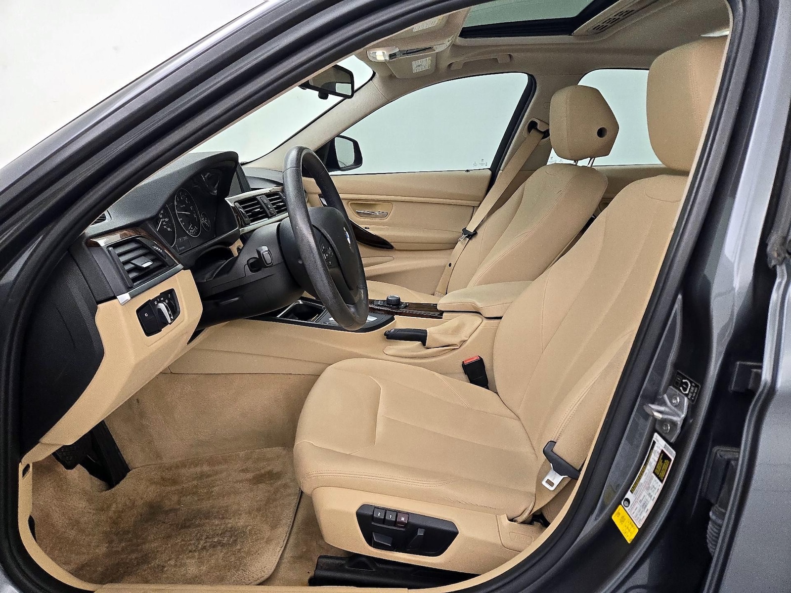 2014 BMW 3 Series 320i - Photo 12