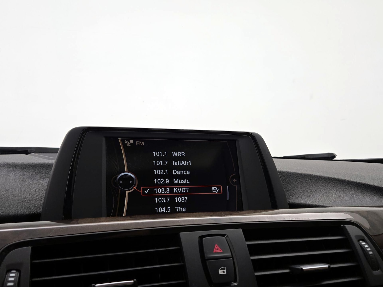 2014 BMW 3 Series 320i - Photo 15