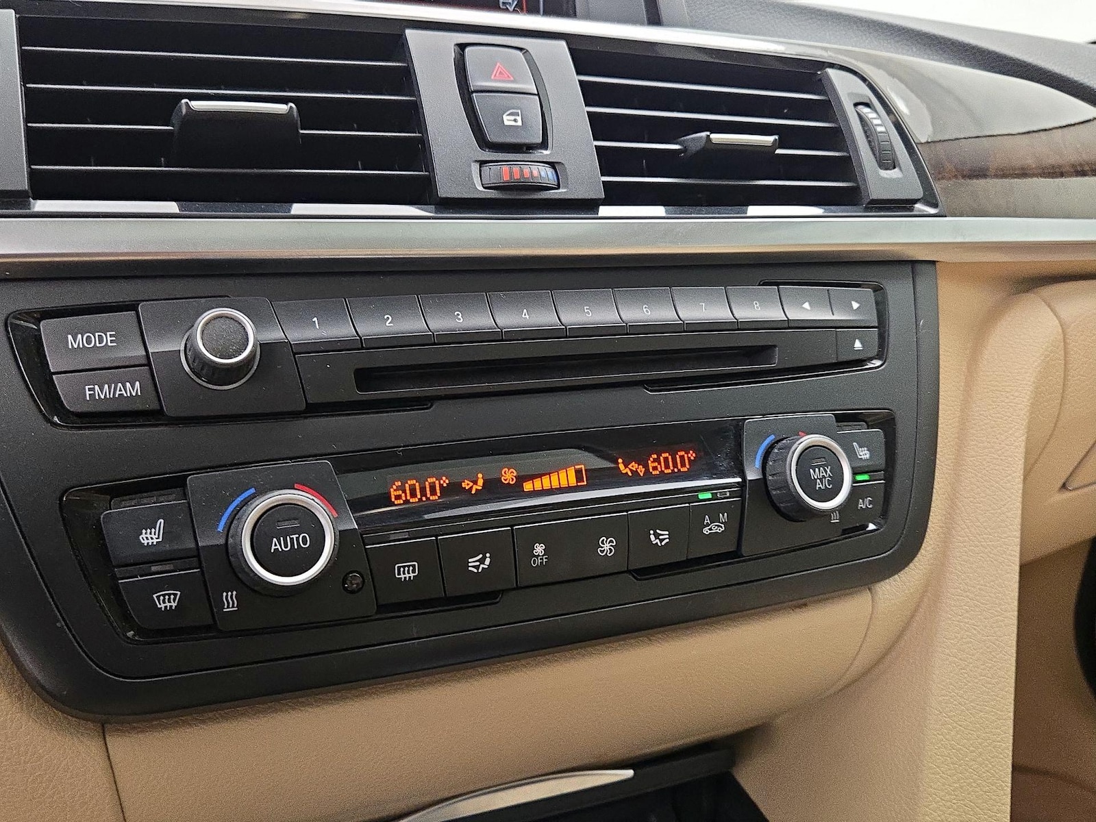2014 BMW 3 Series 320i - Photo 16