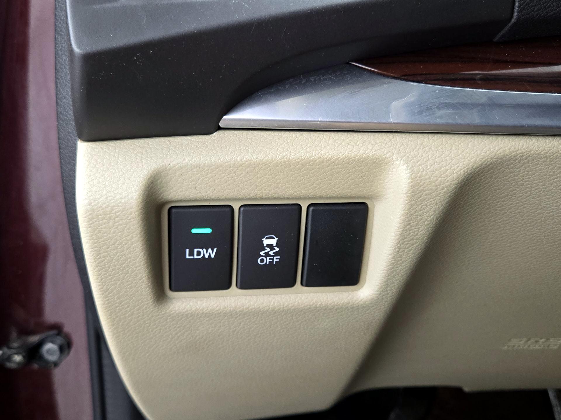 Thumbnail: 2015 Acura MDX - 13