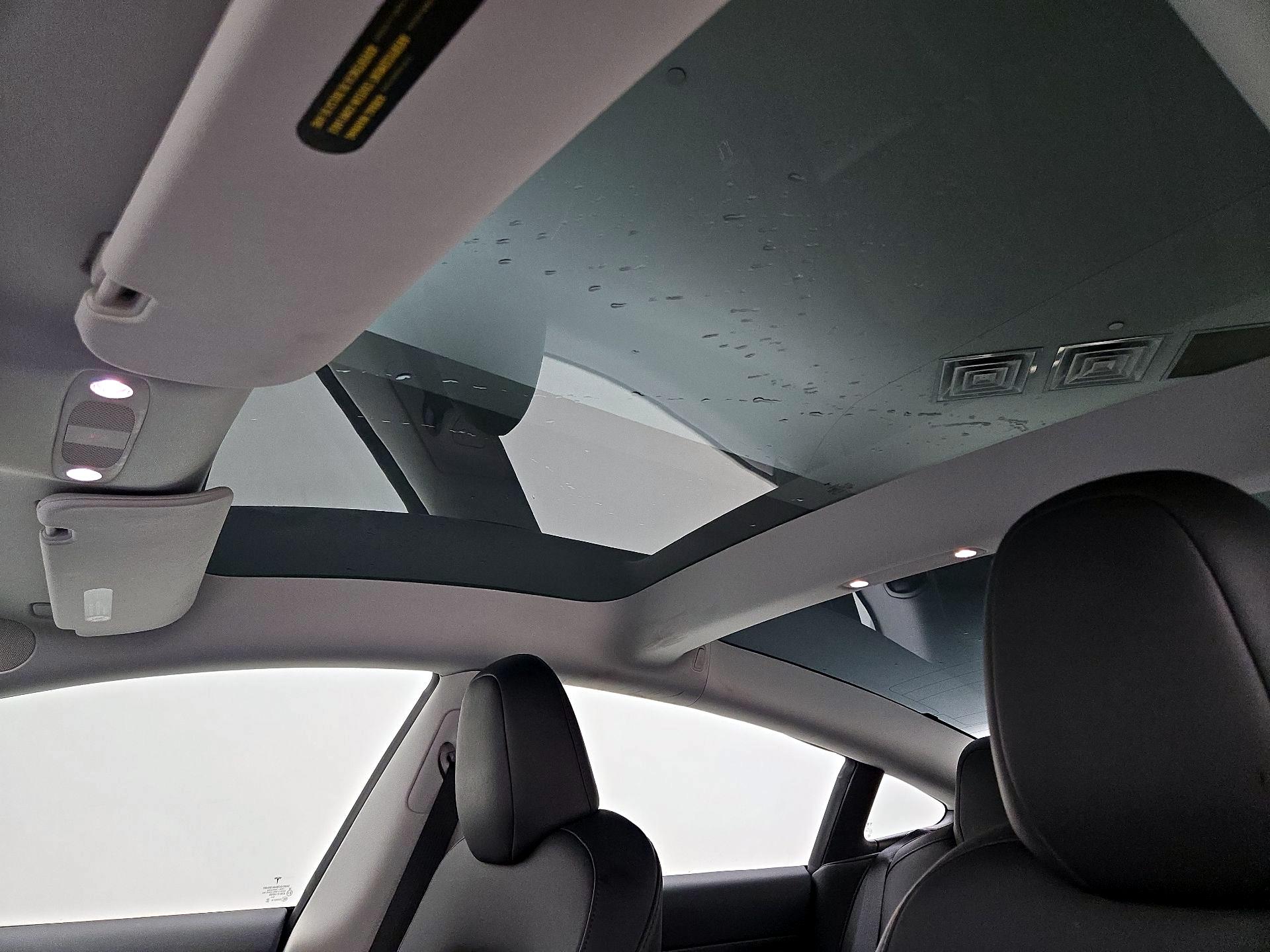 Thumbnail: 2023 Tesla Model 3 - 19