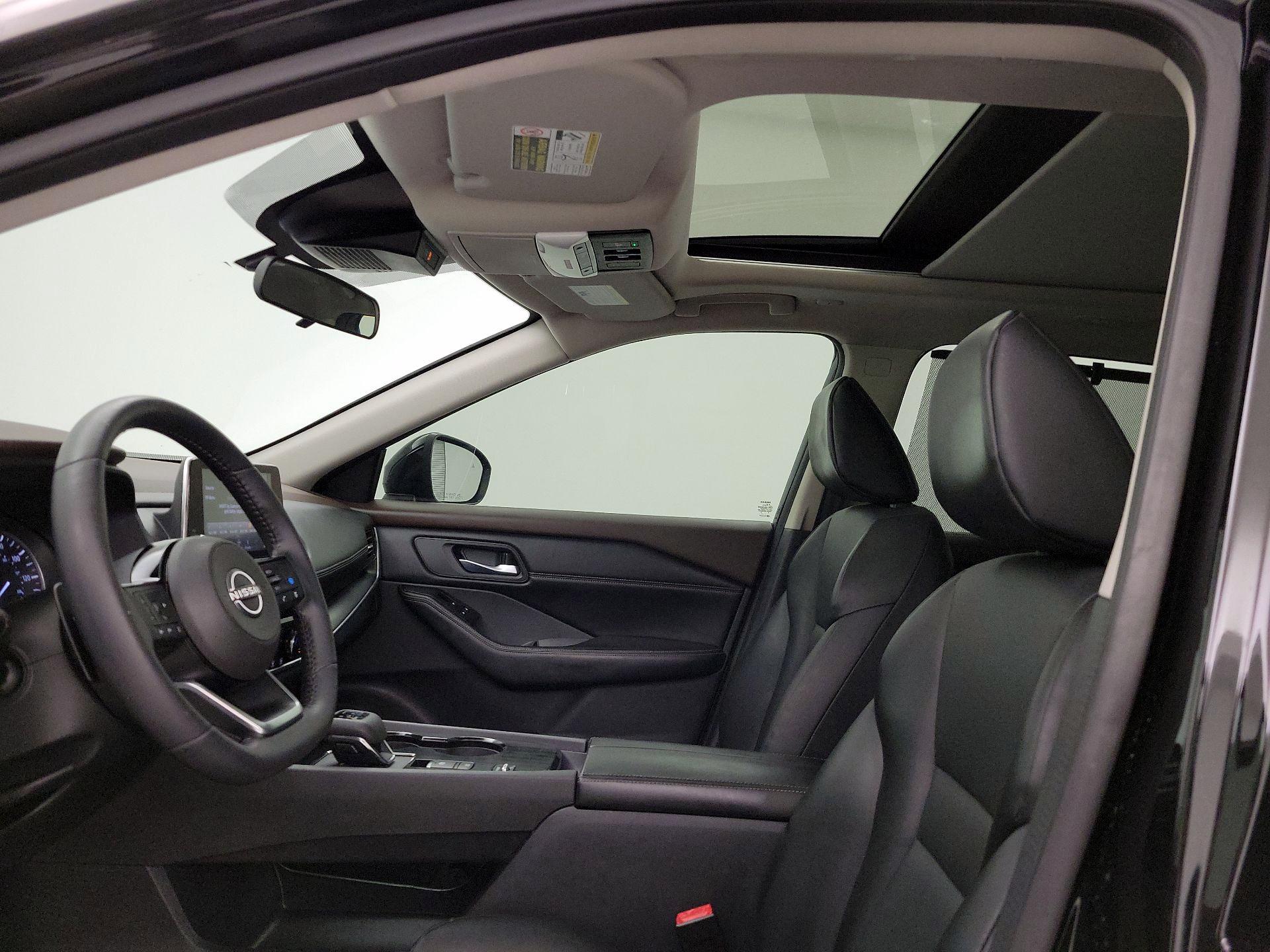 Thumbnail: 2022 Nissan Rogue - 17