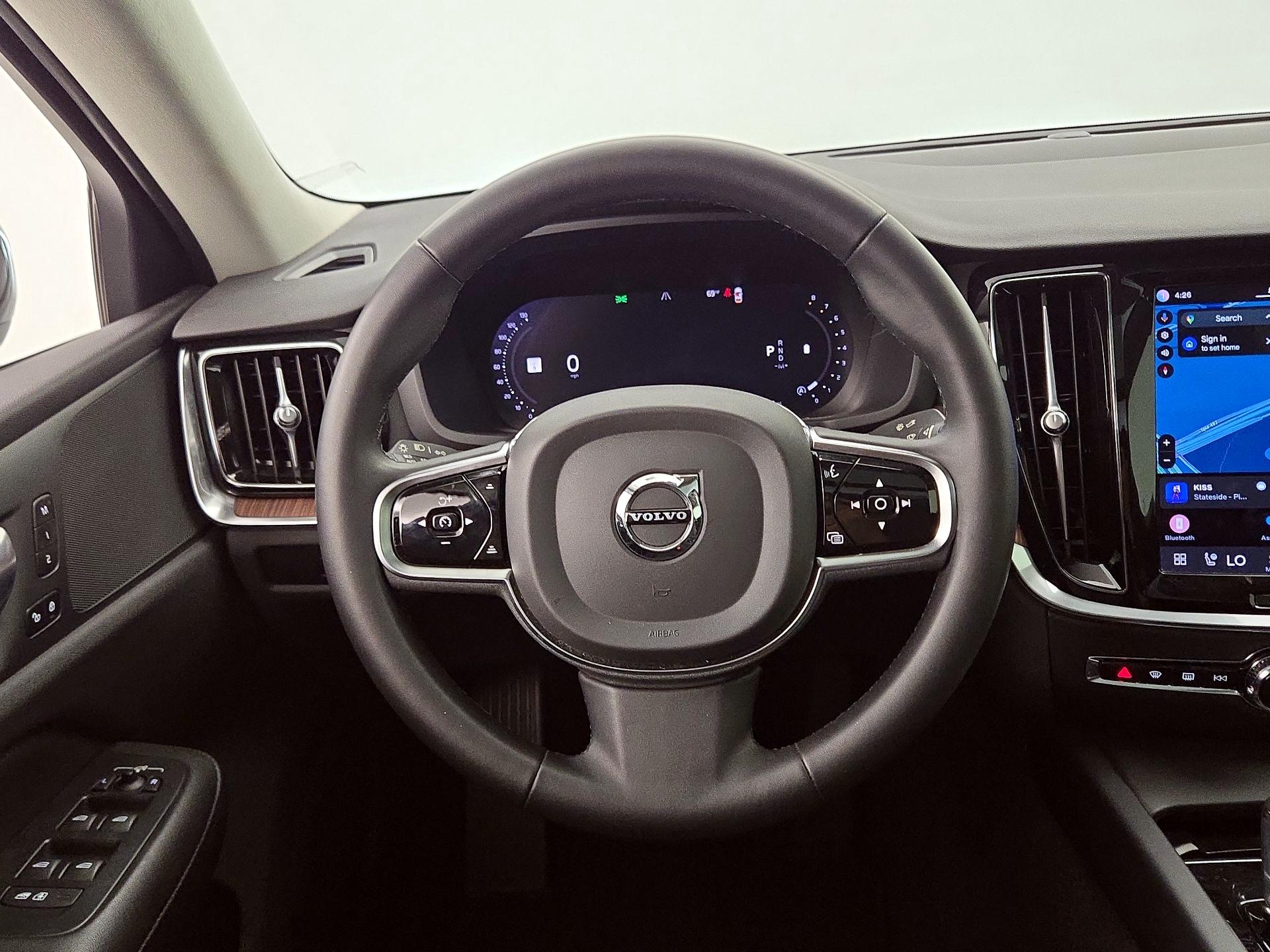 Thumbnail: 2024 Volvo S60 - 10